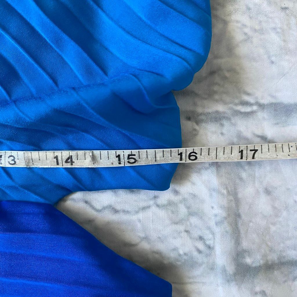 Express Express women 10 cut out spaghetti strap pleated maxi dress Size L / US 10 / IT 46 - 10 Thumbnail