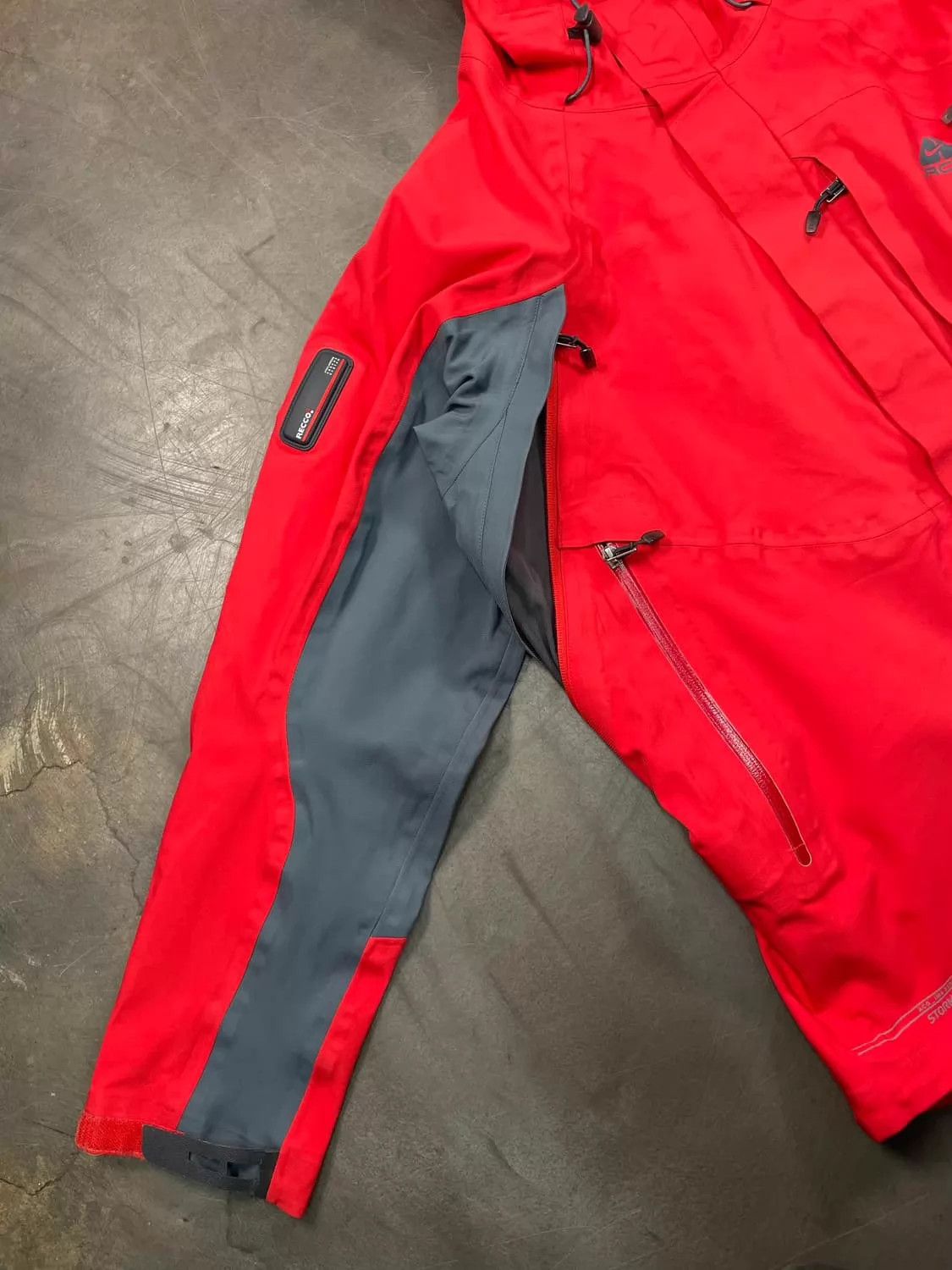 Nike Nike ACG Vintage Akira Unisex Multi-Pocket Recco Jacket Size US M / EU 48-50 / 2 - 3 Thumbnail