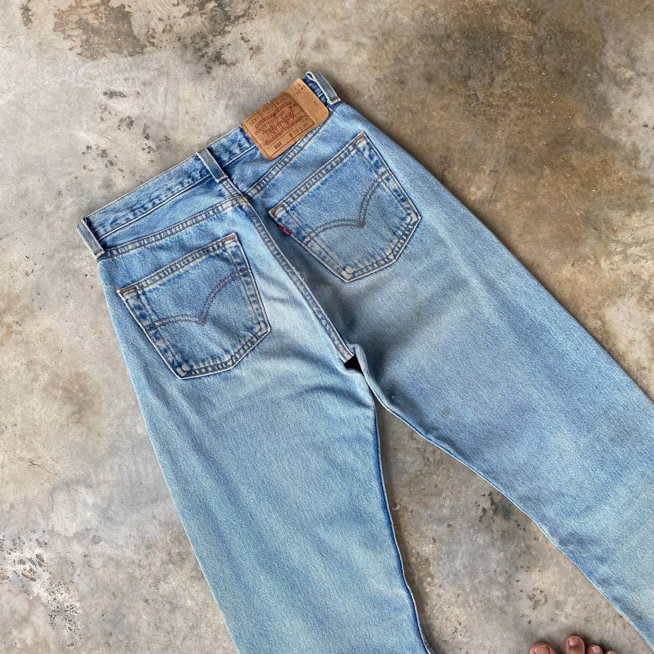 Levi's Vintage Clothing VINTAGE 90S LEVIS 501 WOMEN BLUE STONEWASH GRUNGE DENIM Size 28" / US 6 / IT 42 - 6 Thumbnail