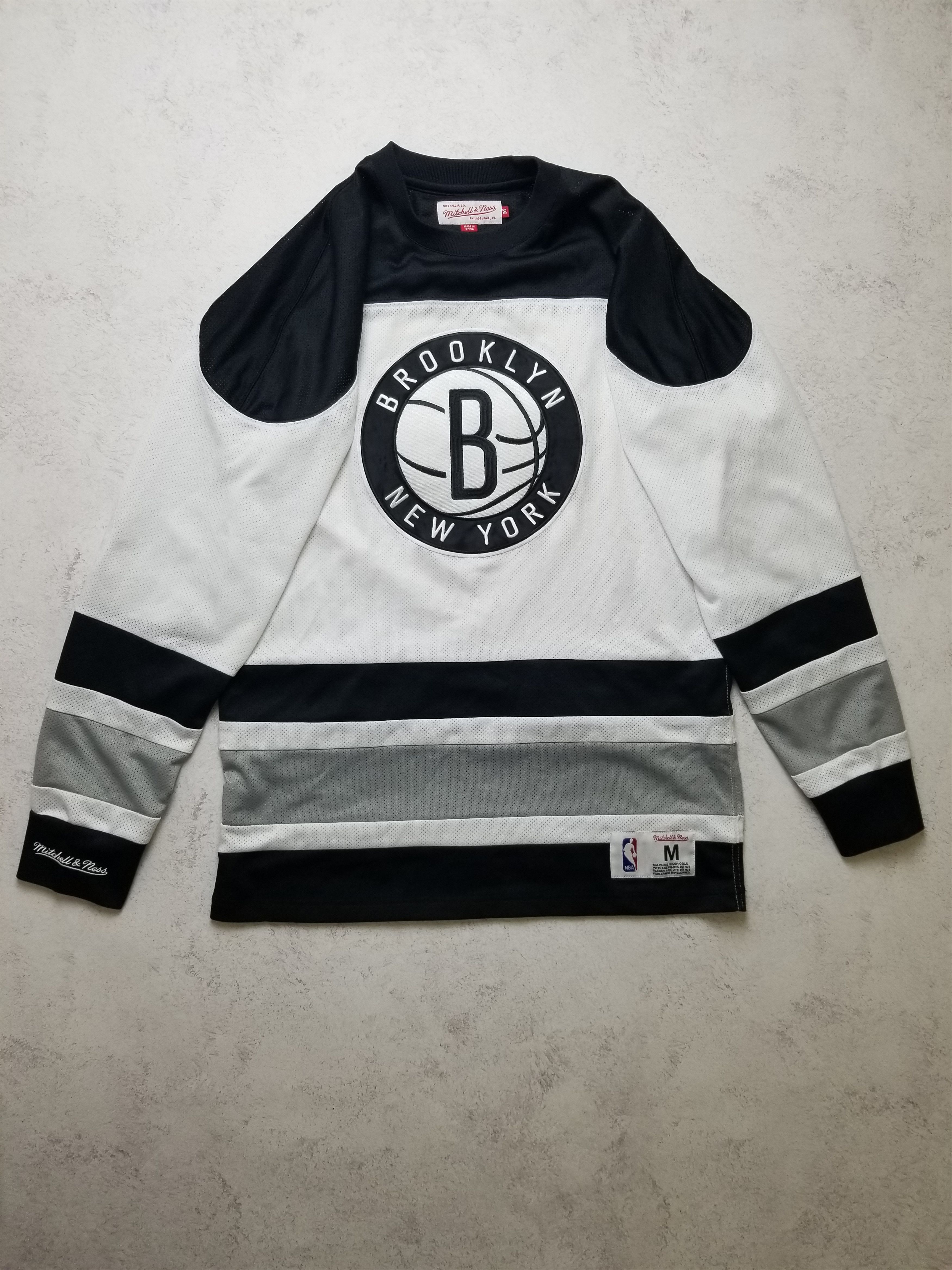 Mitchell & Ness Brooklyn Nets Mesh Longsleeve Hockey Style Jersey Size US M / EU 48-50 / 2 - 5 Thumbnail