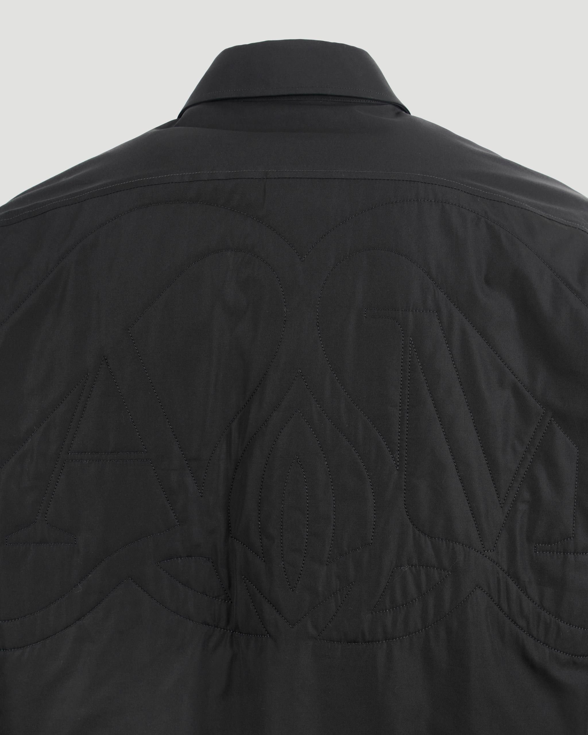 Alexander McQueen o1w1db10725 Seal Logo Shirt in Black Size US XL / EU 56 / 4 - 3 Thumbnail