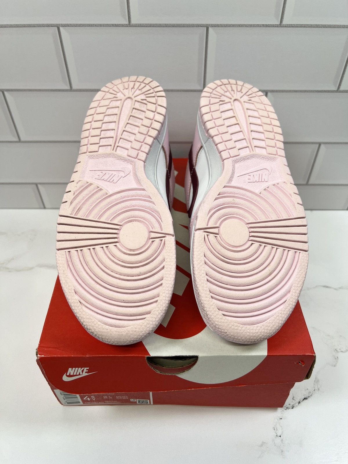 Nike Nike Dunk Low Pink Foam GS Size US 6 / IT 36 - 4 Thumbnail