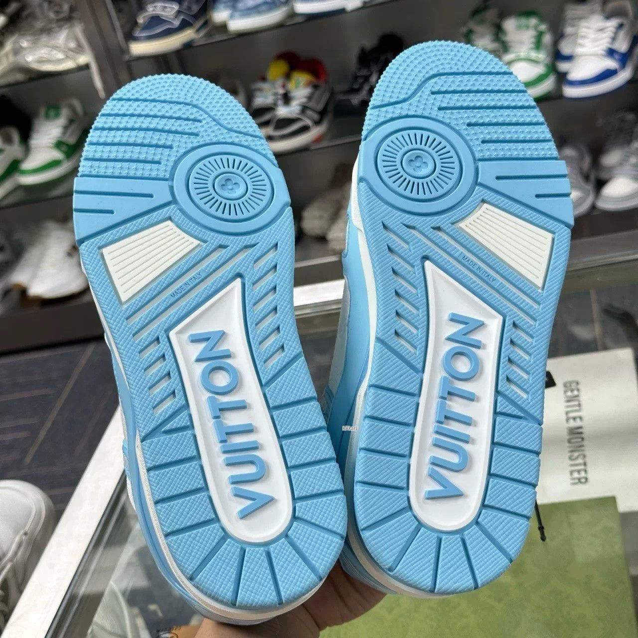 Louis Vuitton Louis Vuitton LV Trainer White Blue Size US 8 / EU 41 - 2 Thumbnail