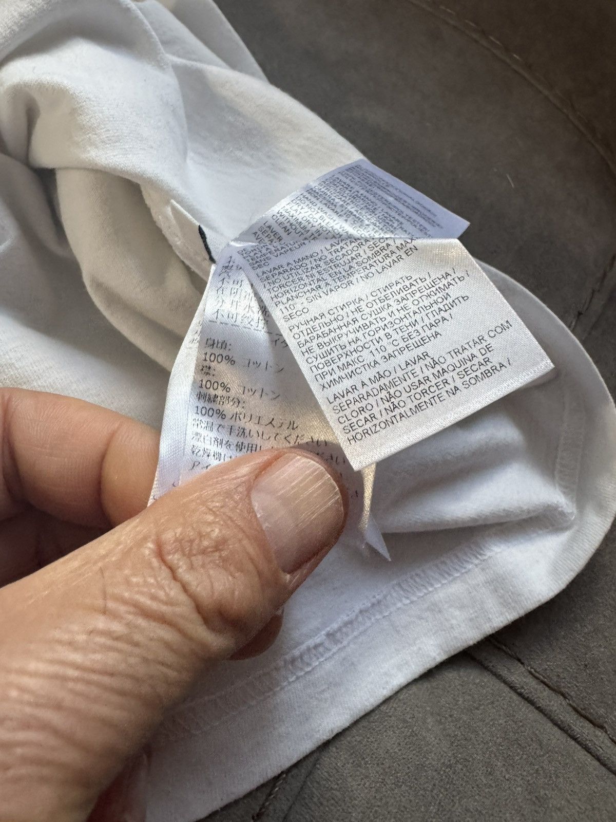 Bottega Veneta BOTTEGA VENETA tshirt FITS AS SHOWN IN PHOTOS BY TAPE MEASUR Size US S / EU 44-46 / 1 - 19 Thumbnail