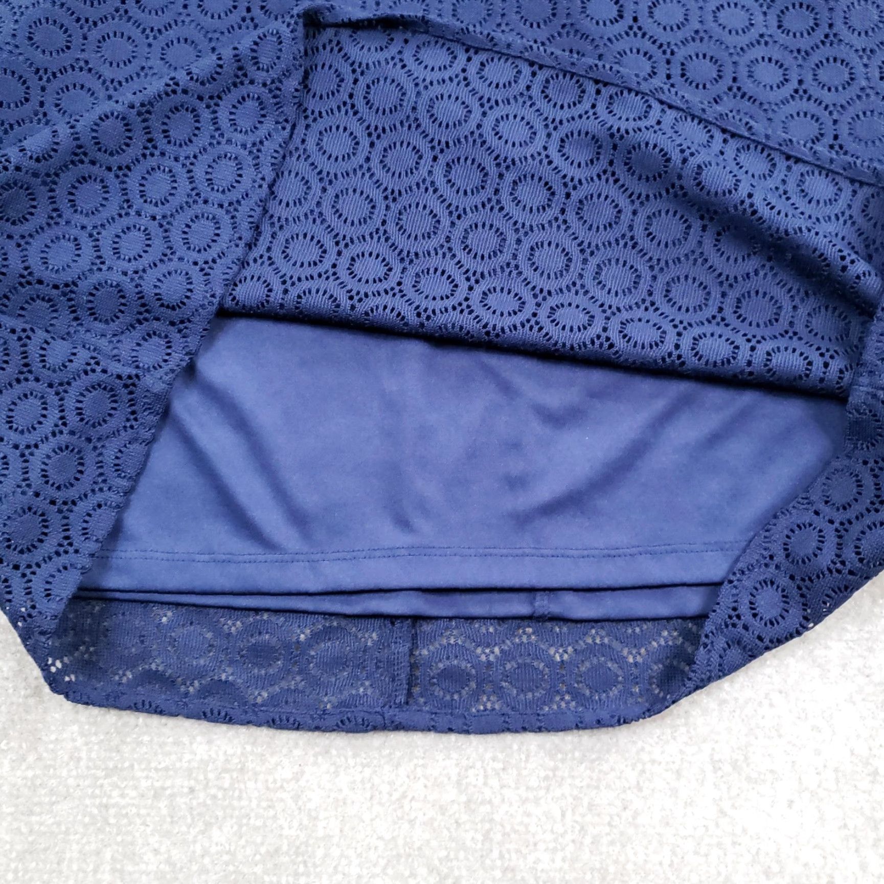 Lilly Pulitzer Lilly Pulitzer Alden Tunic Dress Womens Medium Blue Lace V-Neck 3/4 Sleeve Geometric Polyester Shirt Dress 76800 Size M / US 6-8 / IT 42-44 - 7 Thumbnail