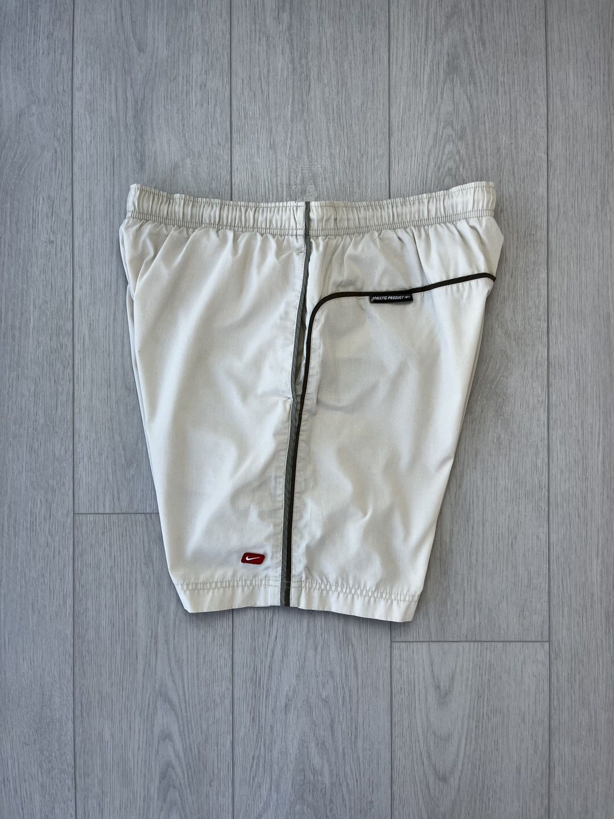 Nike Vintage Nike Shorts Swoosh Logo Y2K 90s Hype Drill Sportwear Size US 32 / EU 48 - 3 Thumbnail