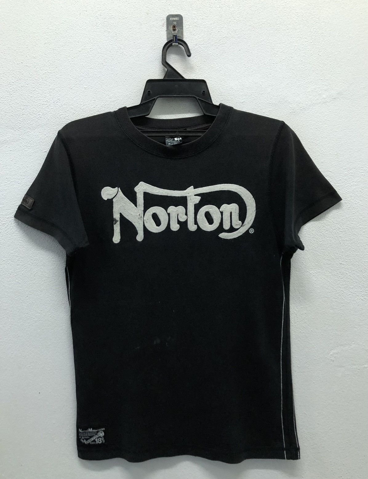 Norton Vintage Norton Motorcycles Romance Of The Men T-Shirt Size US M / EU 48-50 / 2 - 2 Thumbnail
