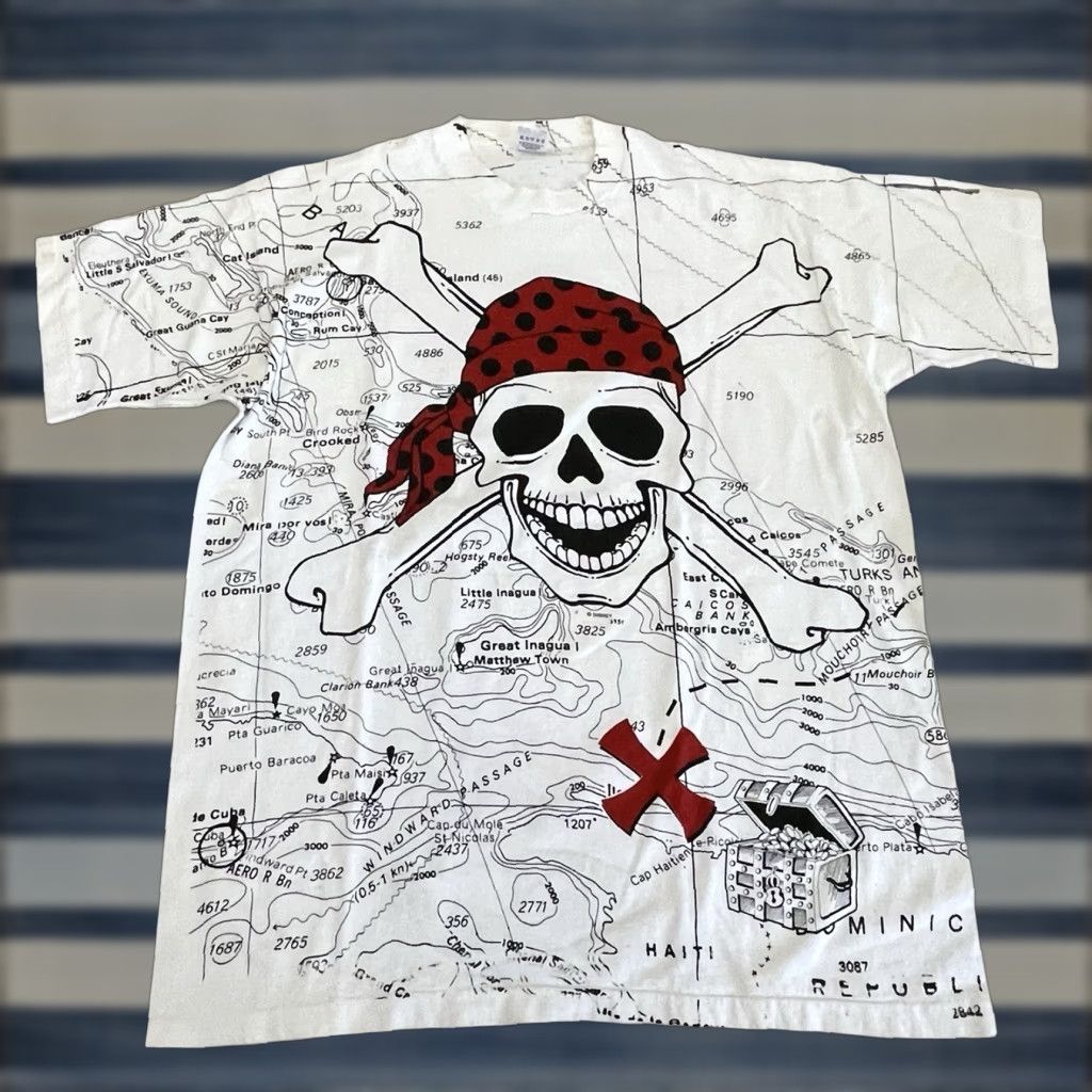 VINTAGE Pirates of the Caribbean AOP T-shirt 90s Single Stitch XL White Unisex Adults T-Shirt Mens/Womens