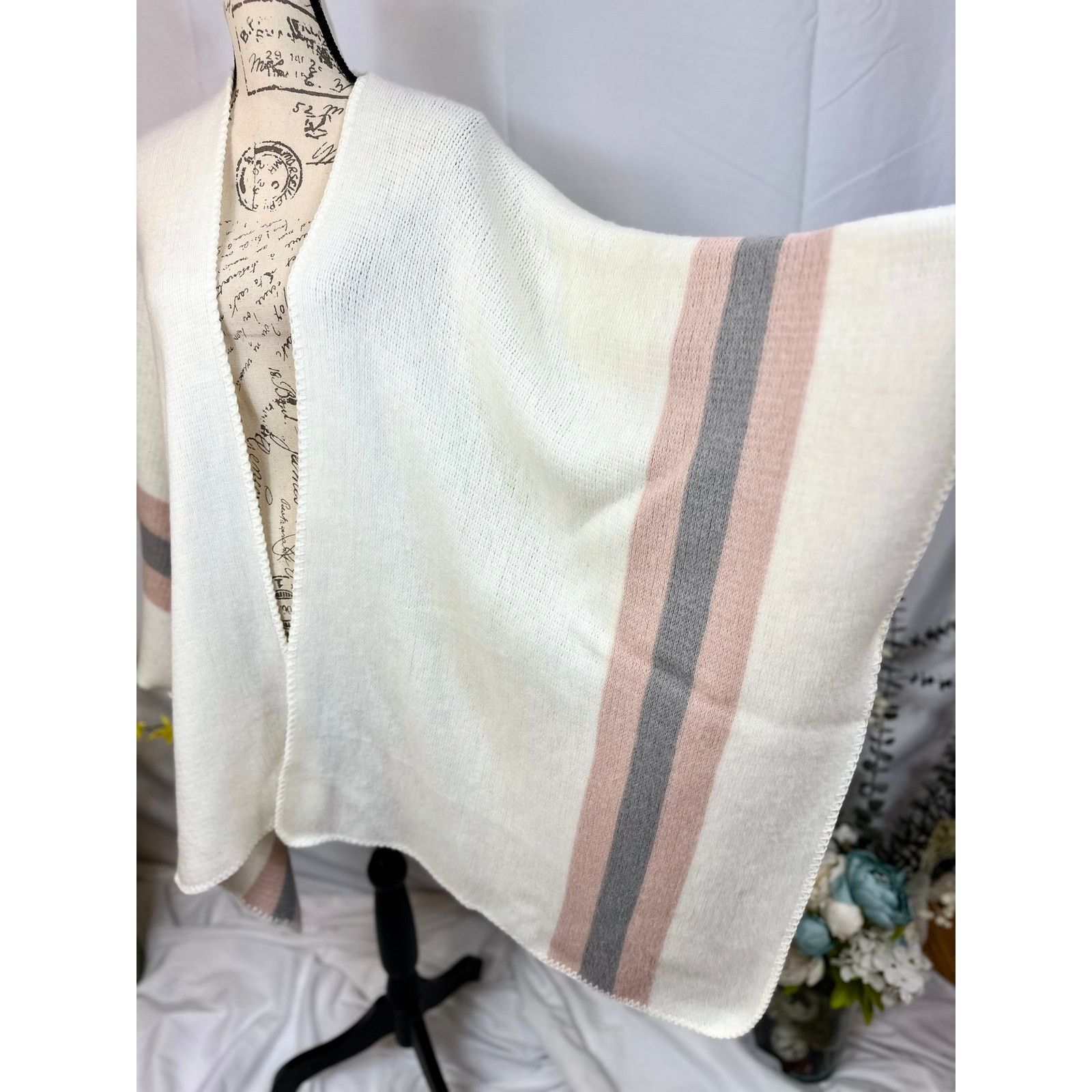 Steve Madden Steve Madden Kimono Shawl Poncho w/Pastel Pink/Purple XL Size XL / US 12-14 / IT 48-50 - 9 Thumbnail