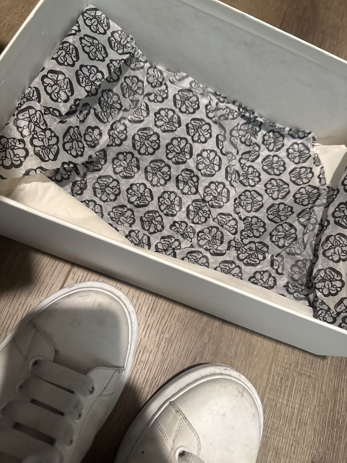 Alexander McQueen Alexander McQueen Oversized Sneakers (all white) Size US 9 / EU 42 - 13 Thumbnail