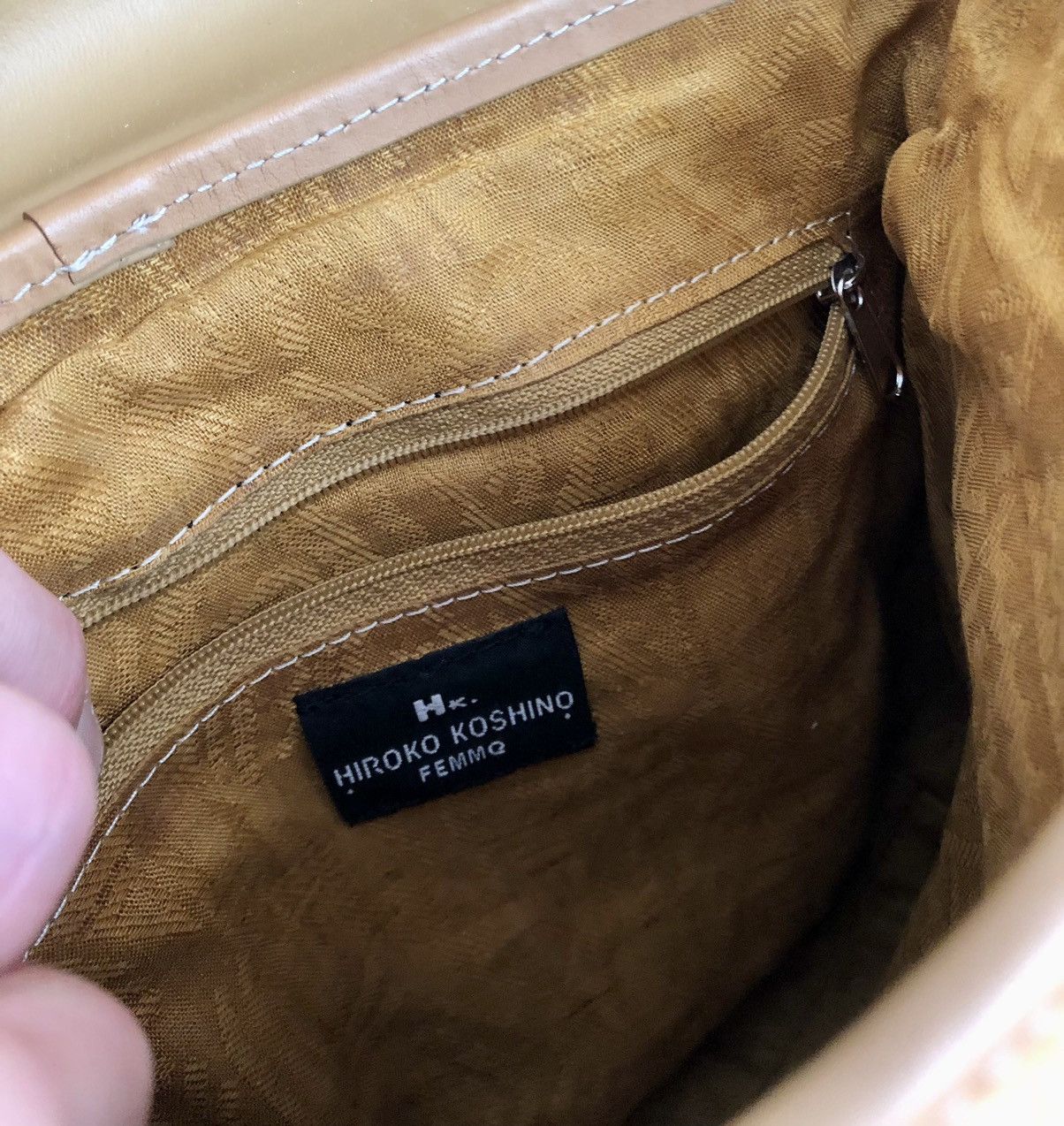 Hiroko Koshino Homme Hiroko Koshino Femme Vintage Suede Shoulder Bag Size ONE SIZE - 15 Thumbnail