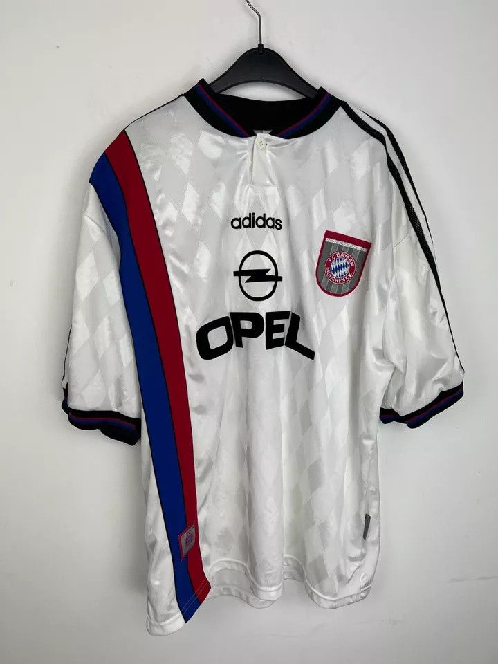 Adidas BAYERN MUNICH 1995 1996 AWAY #25 VOGEL size XXL FOOTBALL Size US XXL / EU 58 / 5 - 1 Thumbnail