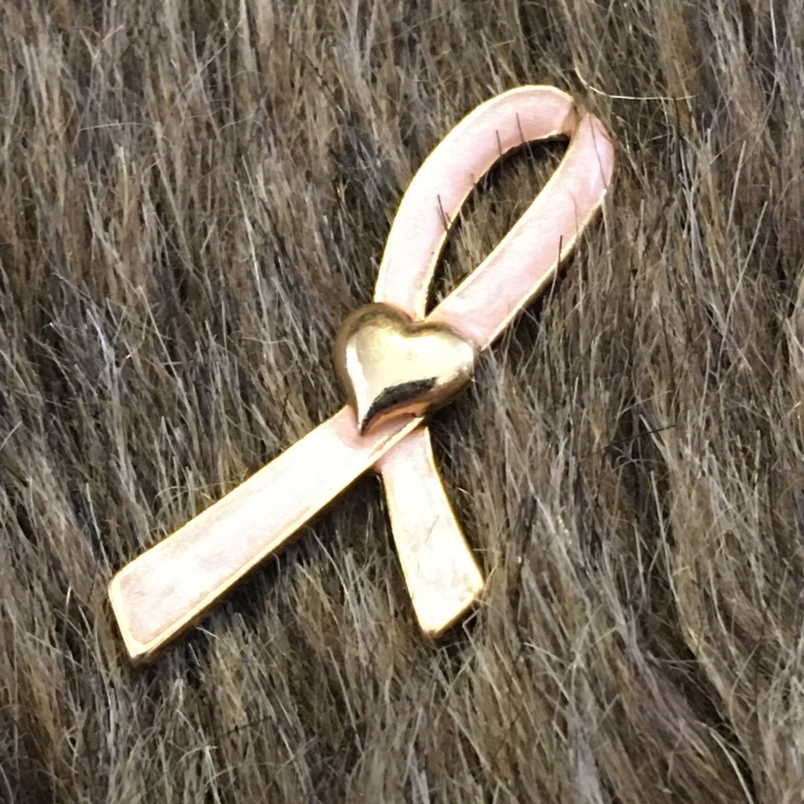 Vintage Vintage Avon breast cancer ribbon w/heart pin Size ONE SIZE - 1 Thumbnail