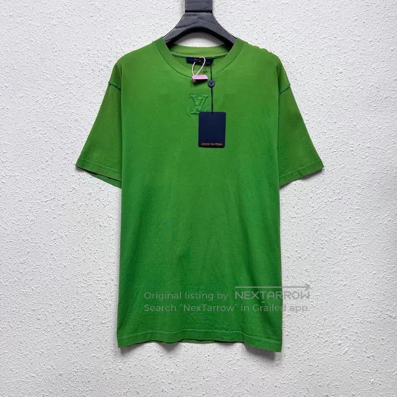 Louis Vuitton Louis Vuitton Embossed LOGO green short sleeve Size US L / EU 52-54 / 3 - 1 Thumbnail