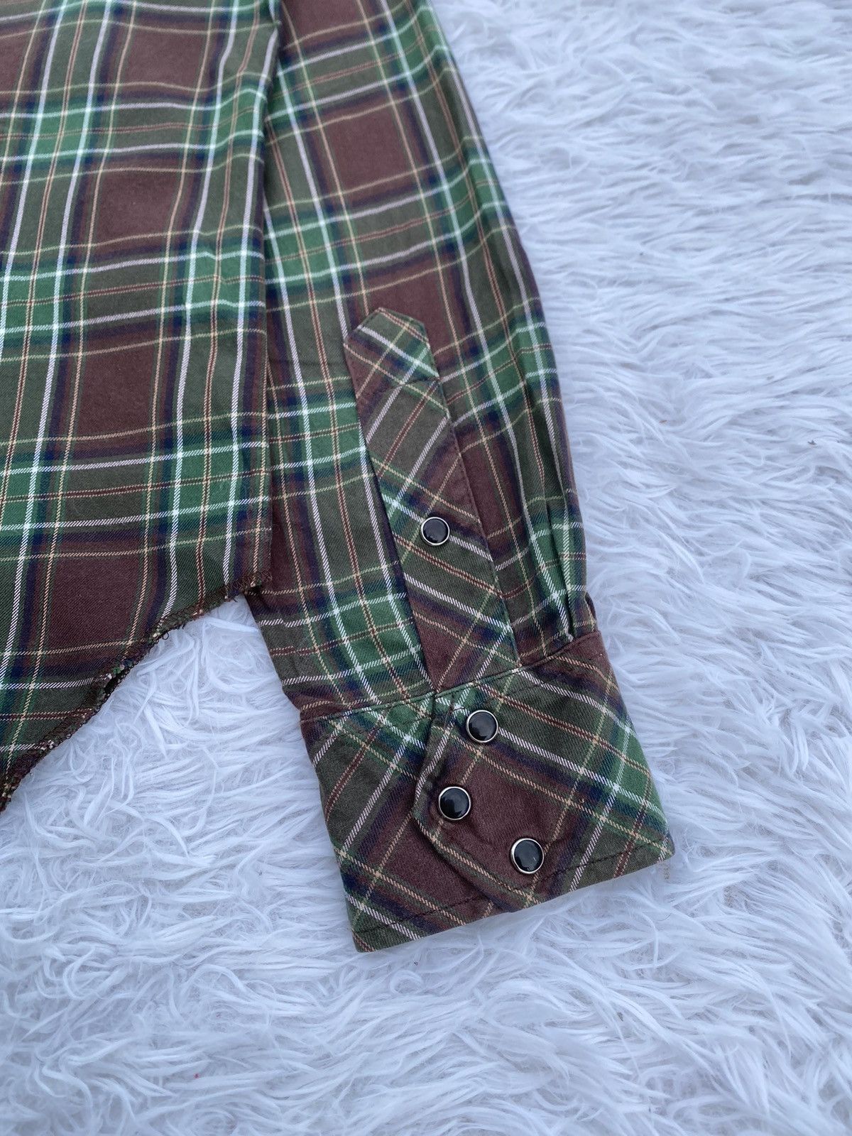 Engineered Garments Rare Engineered Garments Checkered Buttons Shirt Size US M / EU 48-50 / 2 - 25 Thumbnail