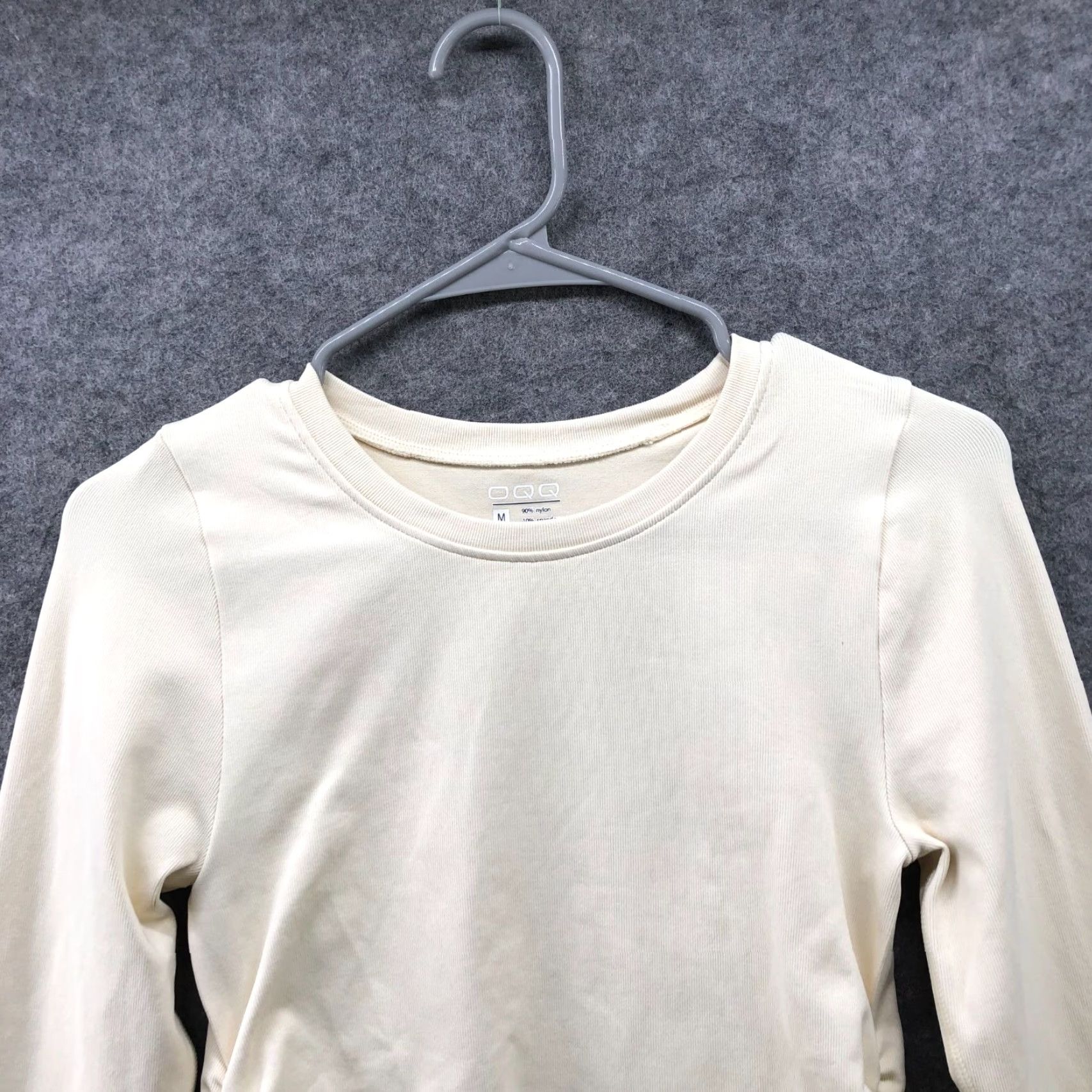 Vintage VINTAGE OQQ Women's Cropped T-Shirt Long Sleeve Activewear M Beige Stretch Breathable Moisuture Wicking Gym Yoga Size M / US 6-8 / IT 42-44 - 3 Thumbnail