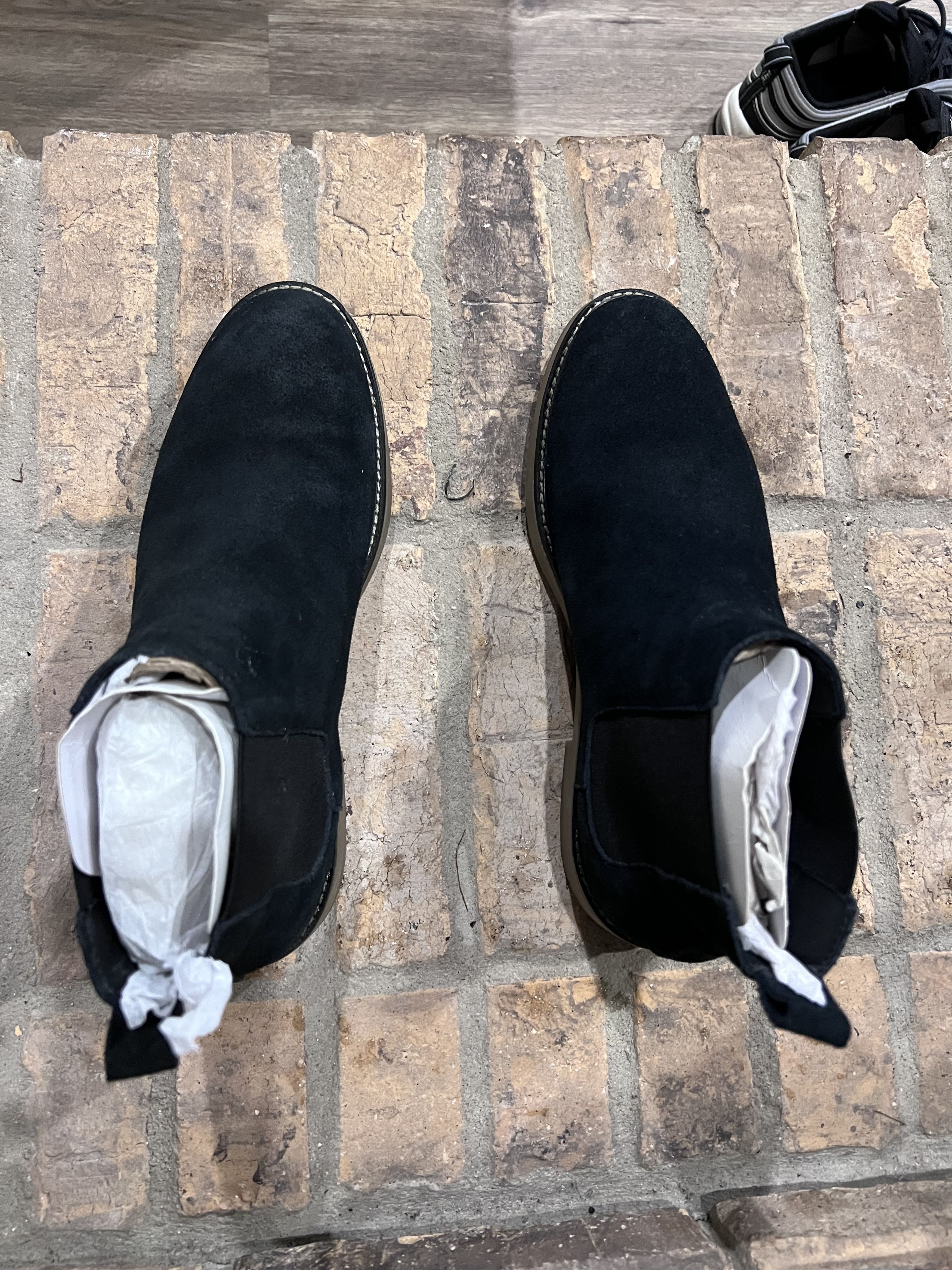 Zara Zara Suede Chelsea Boots Size US 10 / EU 43 - 13 Thumbnail