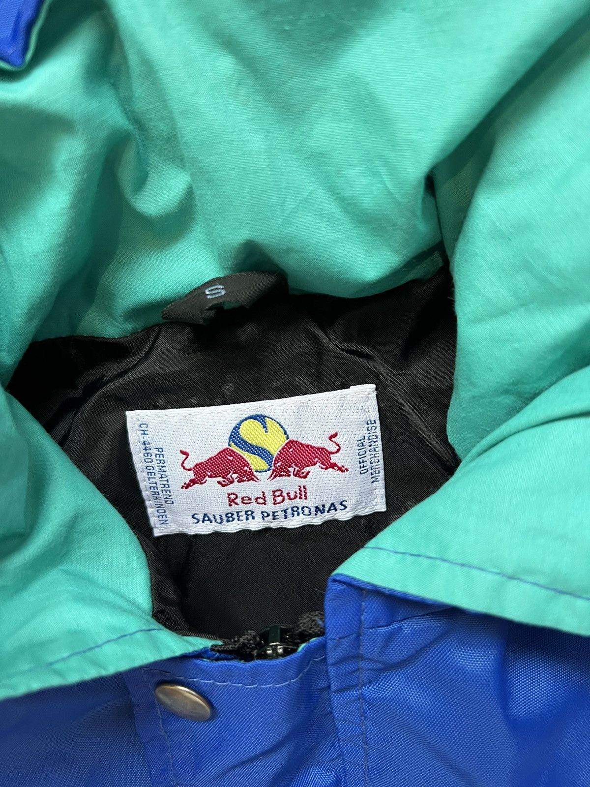 Red Bull Vintage Red Bull Racing Petronas Malaysia 90’s Jacket Size US S / EU 44-46 / 1 - 3 Thumbnail