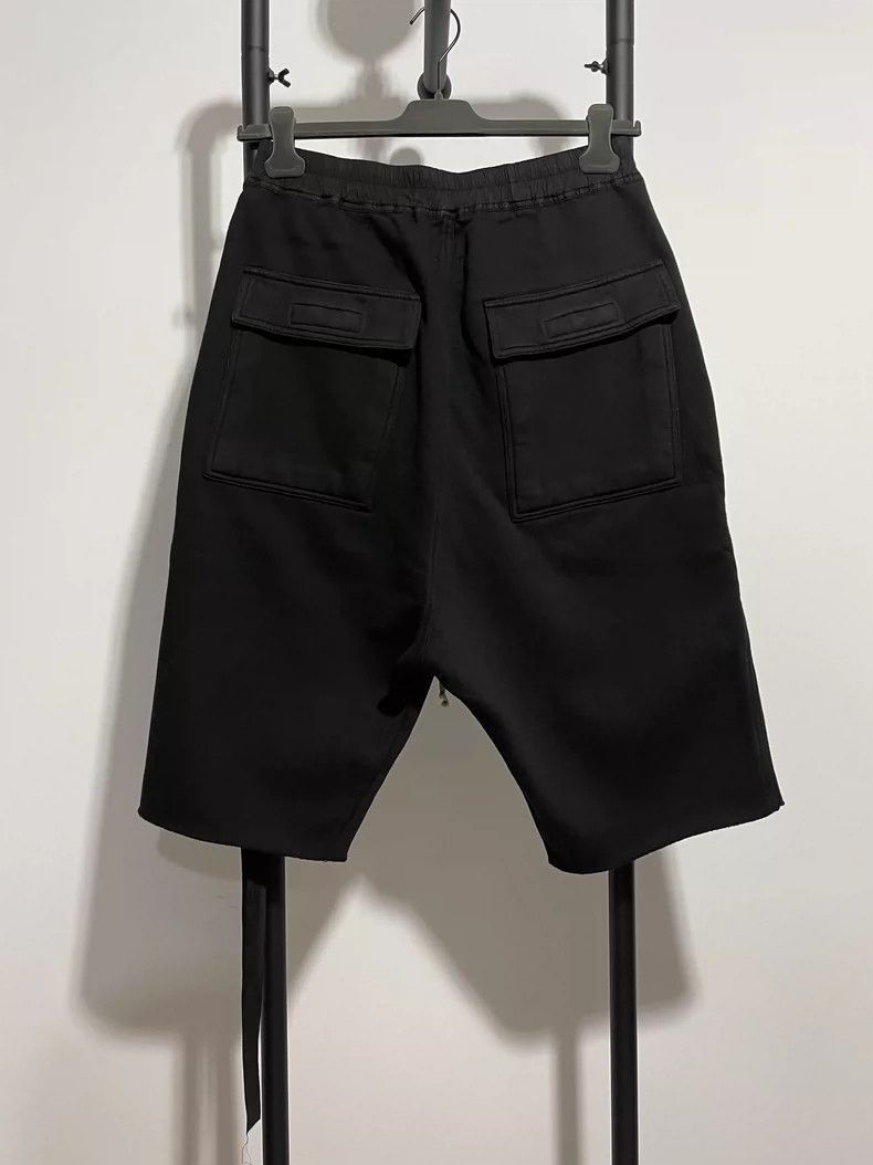 Rick Owens rick owens black shorts-2508 Size US 26 / EU 42 - 2 Thumbnail