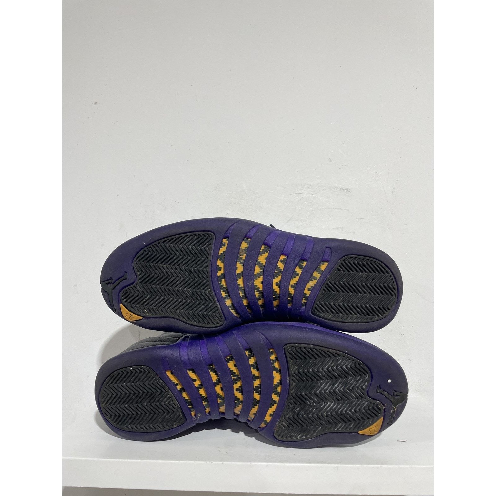 Jordan Brand NIKE JORDAN 12 FIELD PURPLE SIZE 9 PREOWNED Size US 9 / EU 42 - 7 Thumbnail