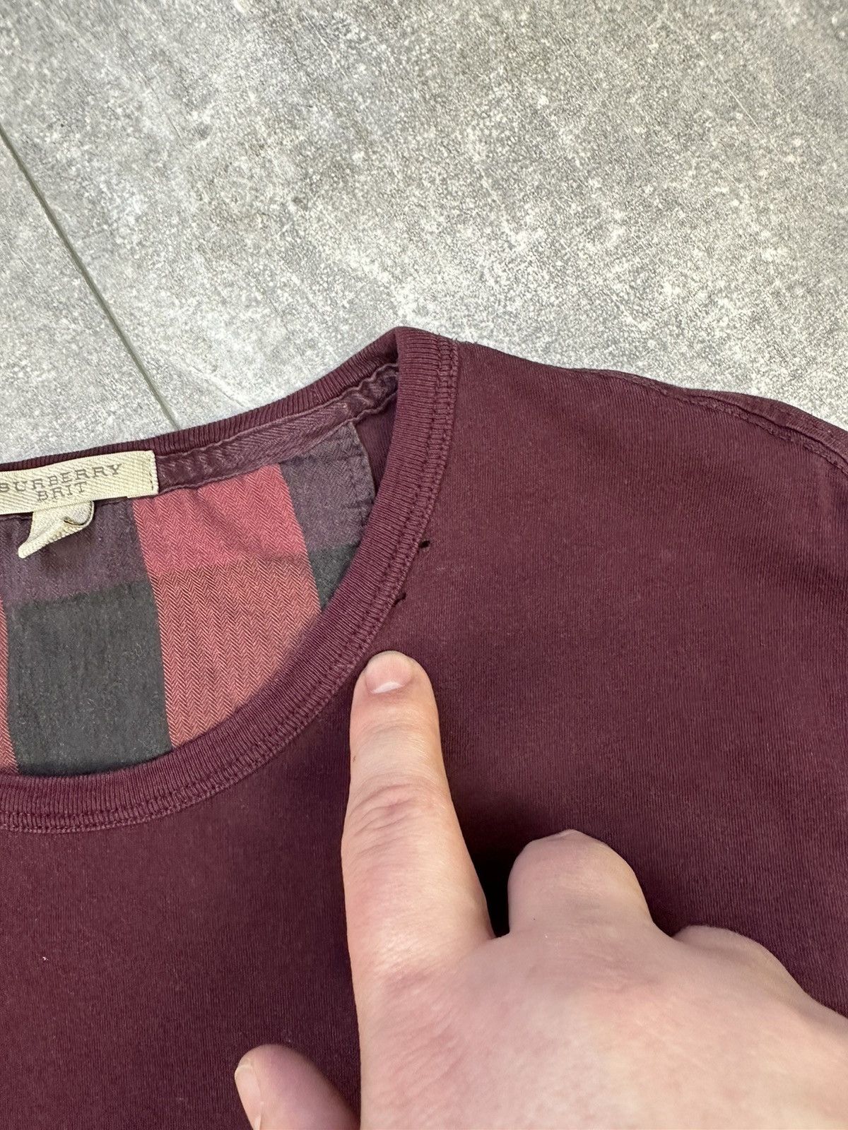 Burberry Burberry Brit Burgundy Small Logo Tee Size US M / EU 48-50 / 2 - 4 Thumbnail