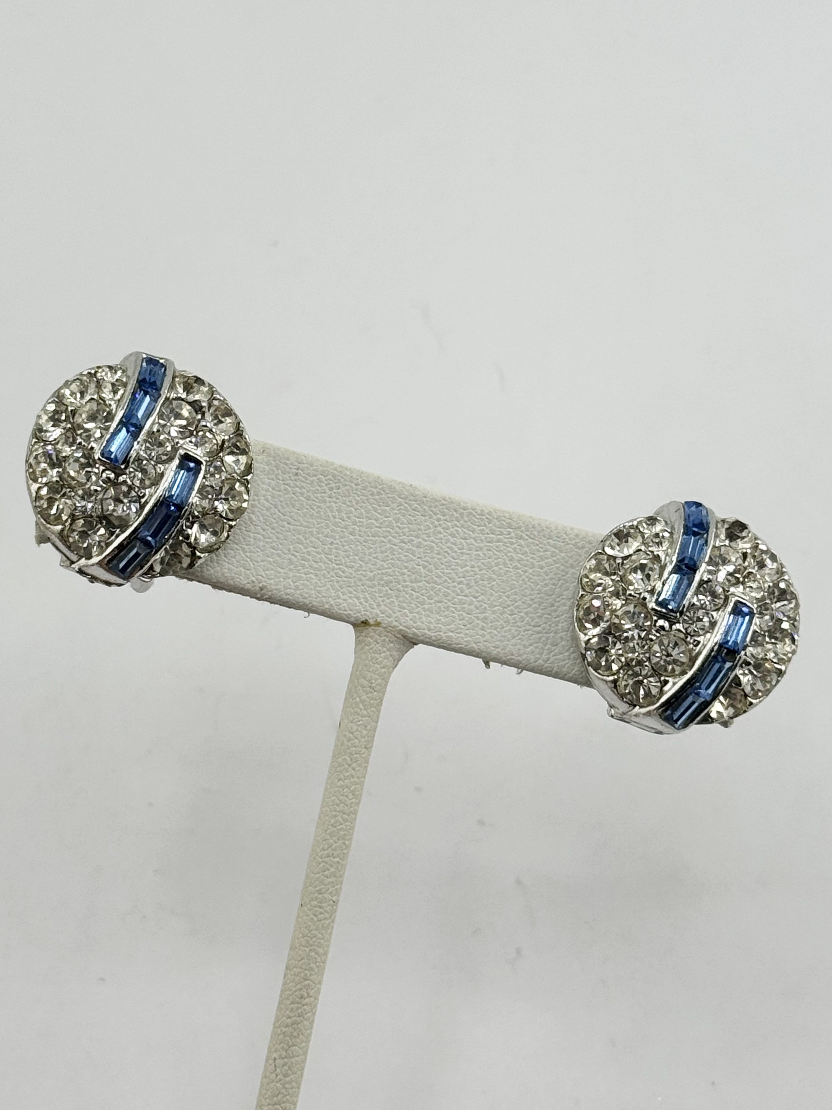 Vintage Vintage blue rhinestone circle clip on earrings Size ONE SIZE - 2 Thumbnail