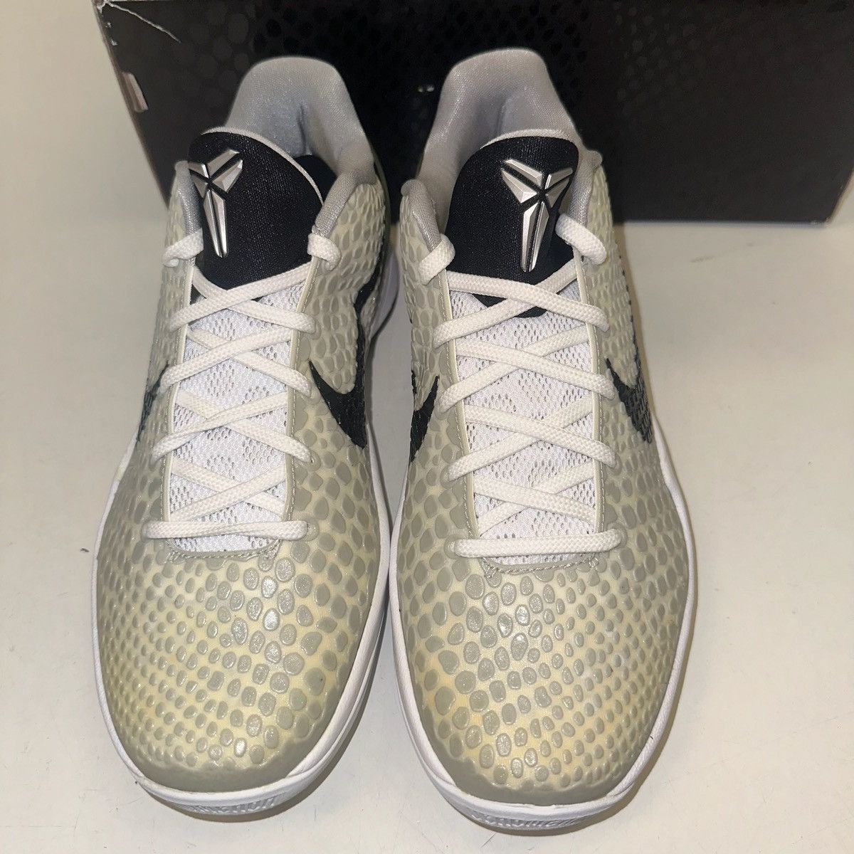 Nike Size 8 - White Black Kobe 6 - 454142-101 Size US 8 / EU 41 - 4 Thumbnail