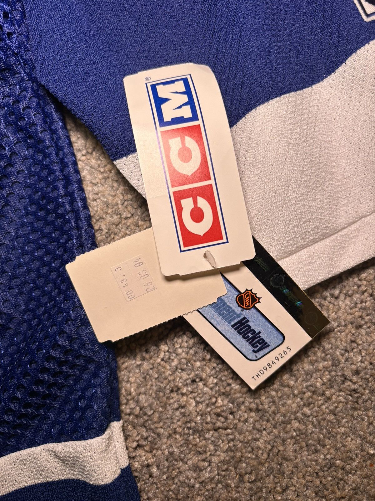 Ccm NWT Vintage Toronto Maple Leafs Team Jersey NHL CCM Mens XL Size US XL / EU 56 / 4 - 7 Thumbnail