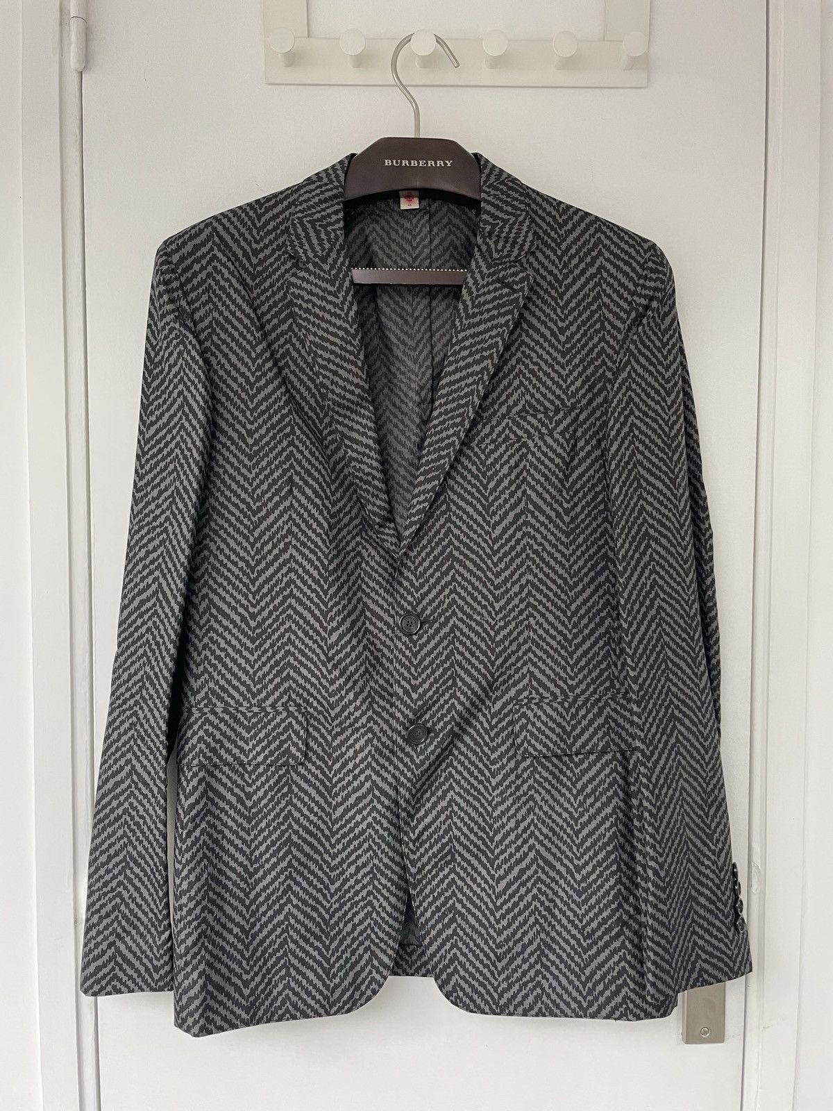 Burberry silk dinner jacket