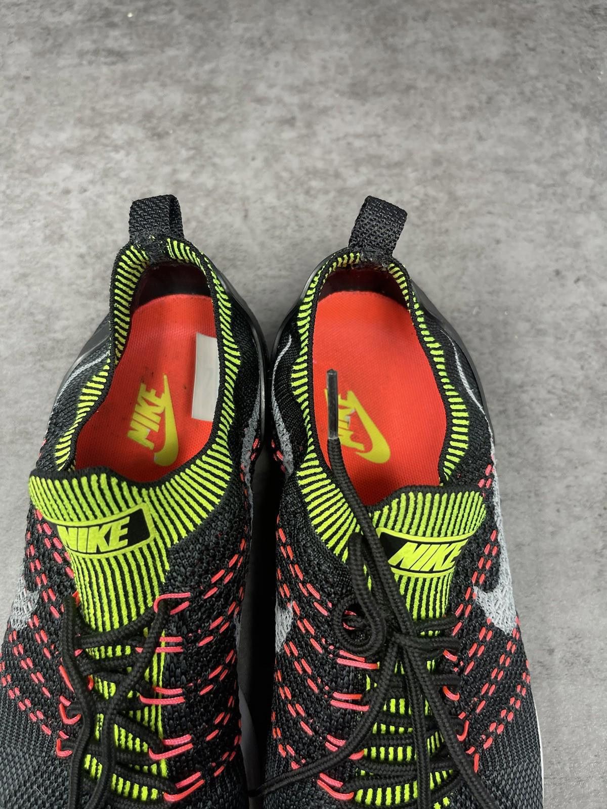Nike Nike Air Zoom Mariah Flyknit Racer Mens Size 9 Black Red Size US 9 / EU 42 - 9 Thumbnail
