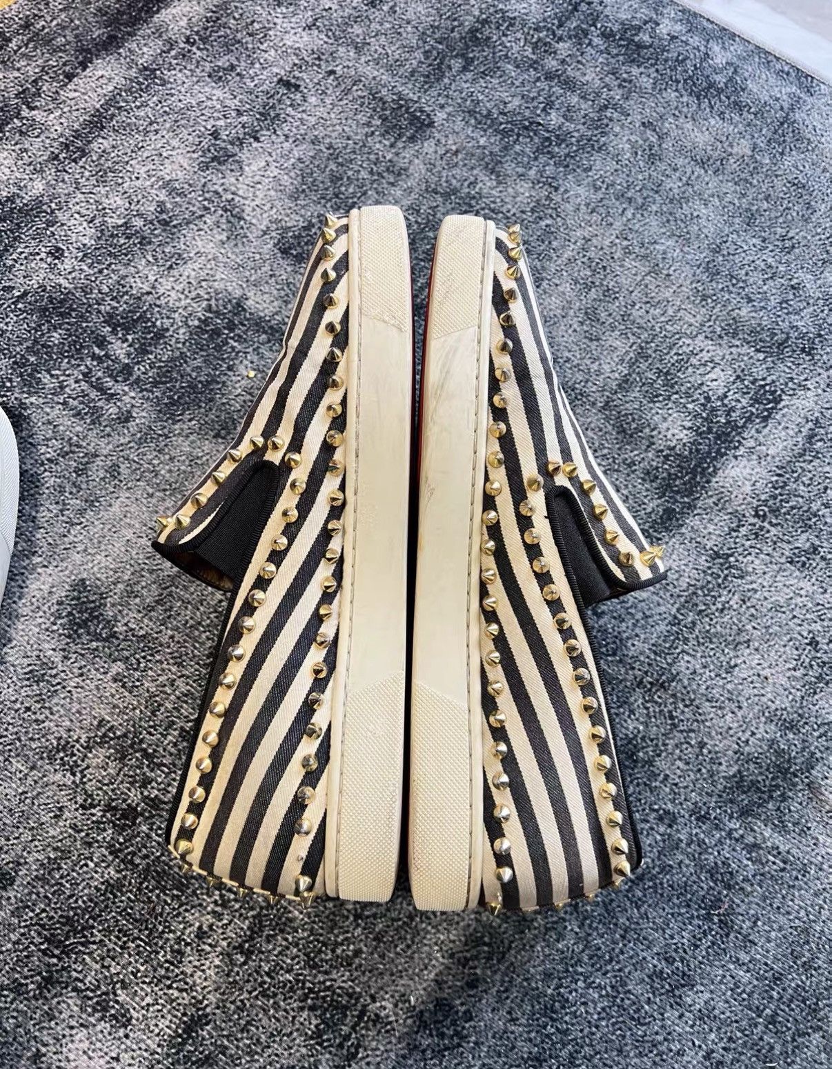 Christian Louboutin Christian Louboutin Studded Slip-On Shoes J42 Size US 9 / EU 42 - 3 Thumbnail