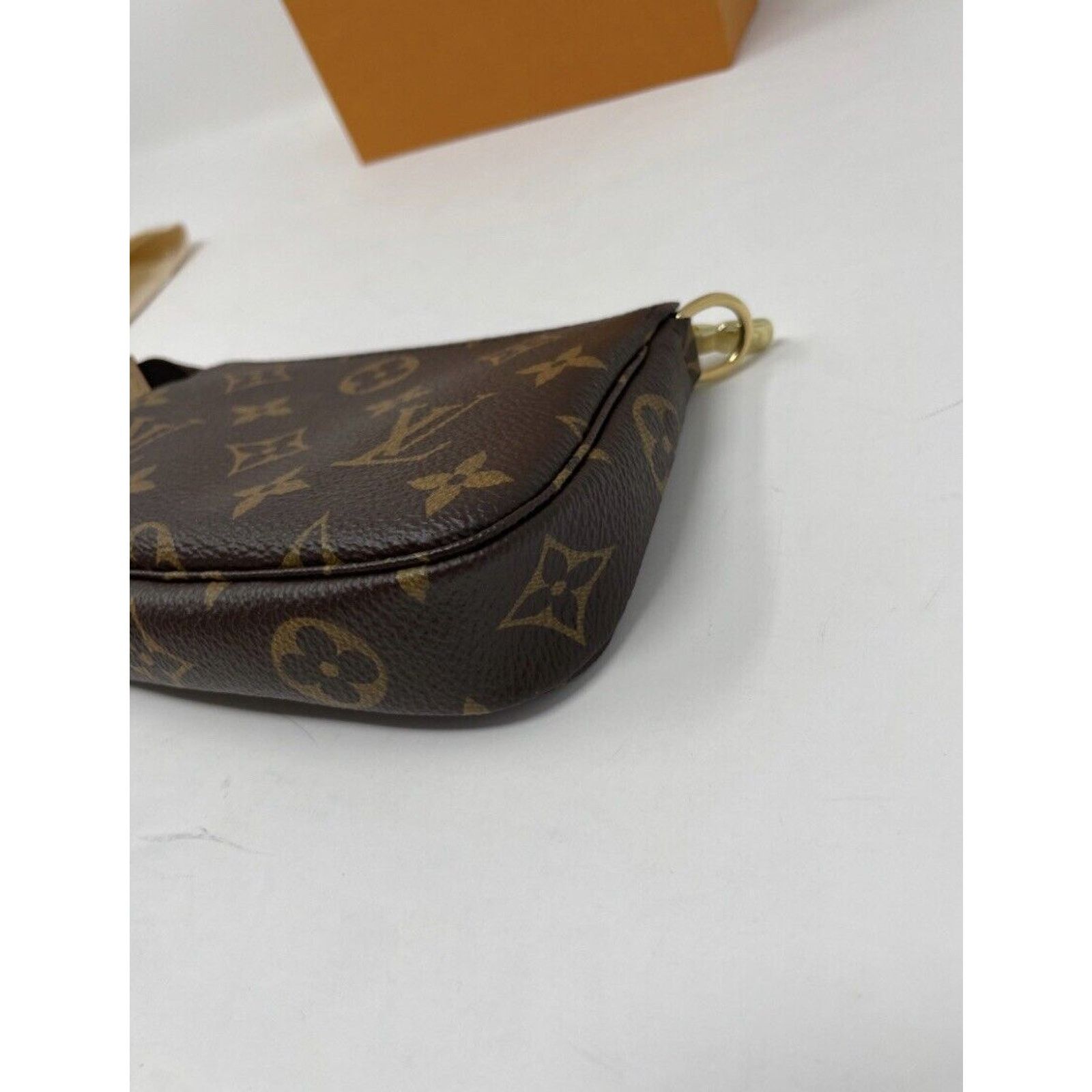 Louis Vuitton Louis Vuitton Mini Pochette Accessoires Monogram Size ONE SIZE - 9 Thumbnail