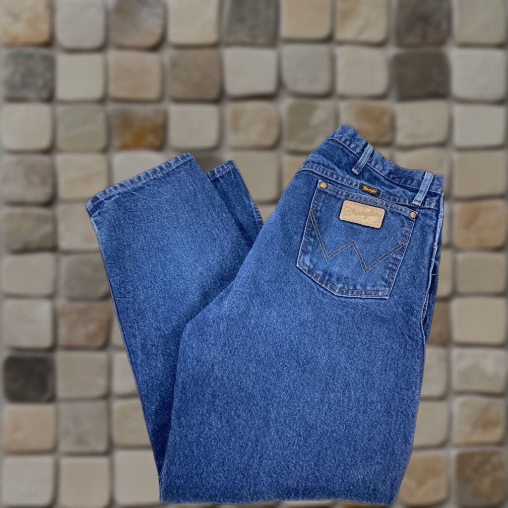 Wrangler Wrangler 13MWZ Straight Jeans Mens 40X30 Medium Wash Blue Denim Classic 5-Pocket Size US 40 / EU 56 - 1 Thumbnail