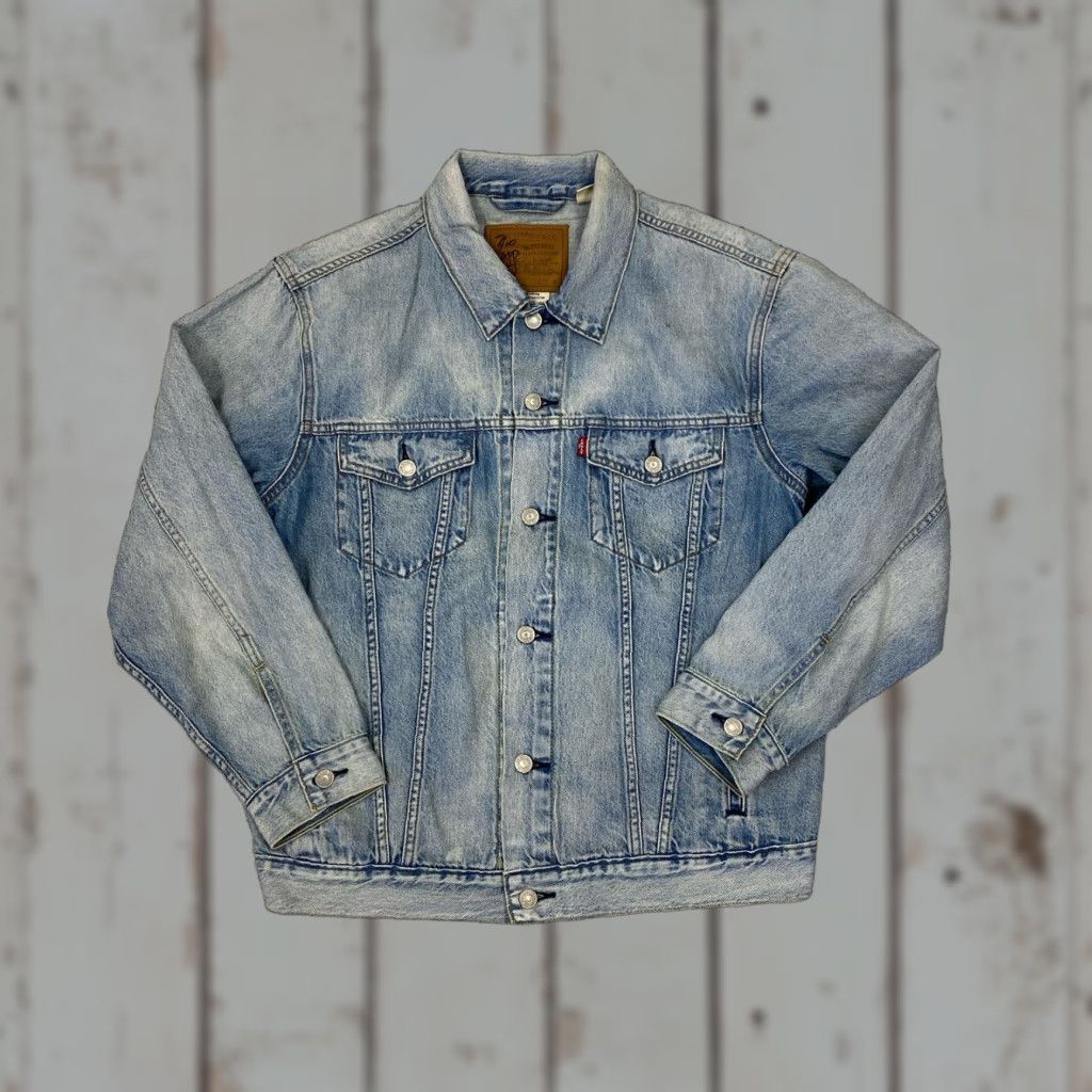 Levi's Levi's Trucker Jacket Jeans | Denim Sample Stock | Size M | Medium | Light Wash | Men | Blue | Collared | Lined Size US M / EU 48-50 / 2 - 1 Thumbnail