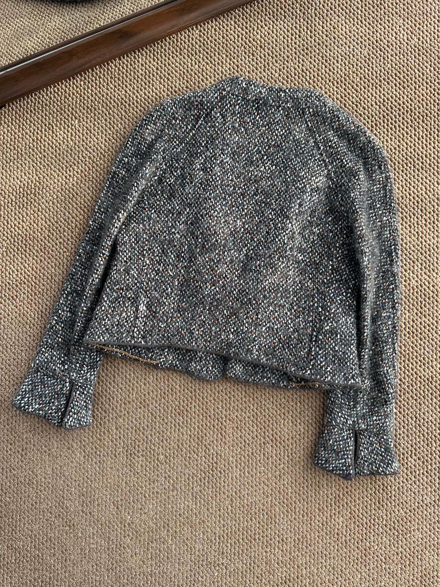 Chanel Chanel 1993 Tweed Gold Coin Women's Gray M Jacket Size M / US 6-8 / IT 42-44 - 6 Thumbnail
