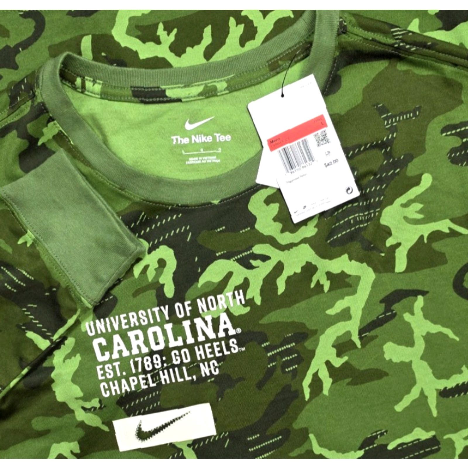 Nike VINTAGE Nike North Carolina UNC Camo Mens L Long Sleeve Tee Crew Neck Shirt Green NWT Size US L / EU 52-54 / 3 - 2 Thumbnail