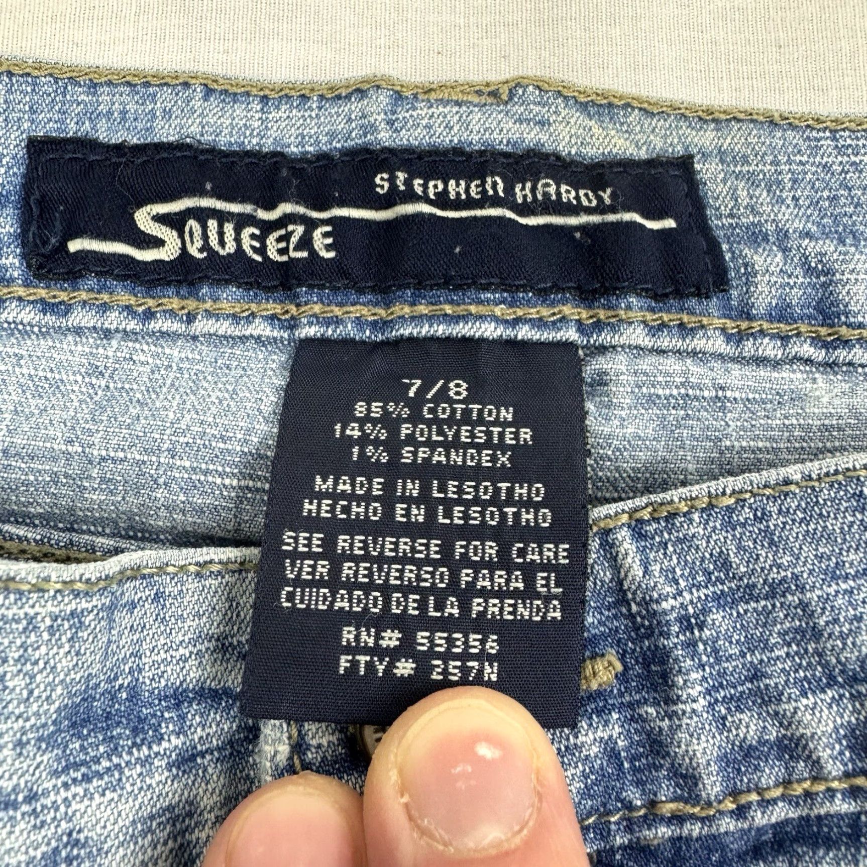 Vintage VINTAGE Squeeze Women's Flared Jeans 7/8 Low Rise Blue Hipster Y2K Punk Retro Size 28" / US 6 / IT 42 - 6 Thumbnail