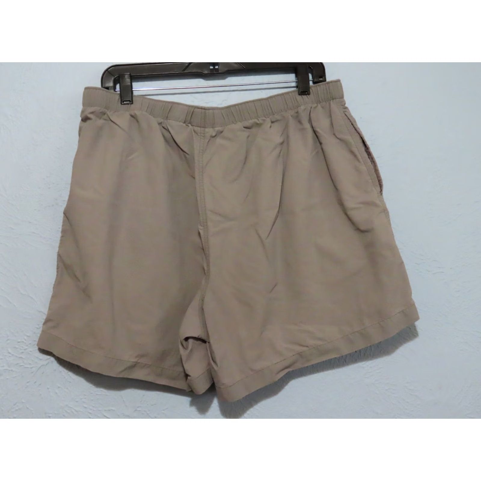 Vintage Columbia Gray Women's XL Sandy River Nylon Shorts w/Belt, Pull On, 4in Inseam, High Rise, Pockets, Drawstring, Outdoor, Travel, Activewear, Casual Size 40" / US 18 - 6 Thumbnail