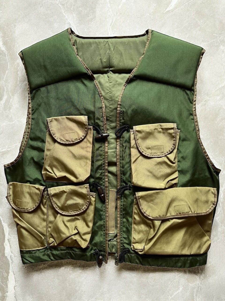 Vintage Vintage MULTI POCKET HUNTING VEST Military archive camo Size US L / EU 52-54 / 3 - 4 Thumbnail