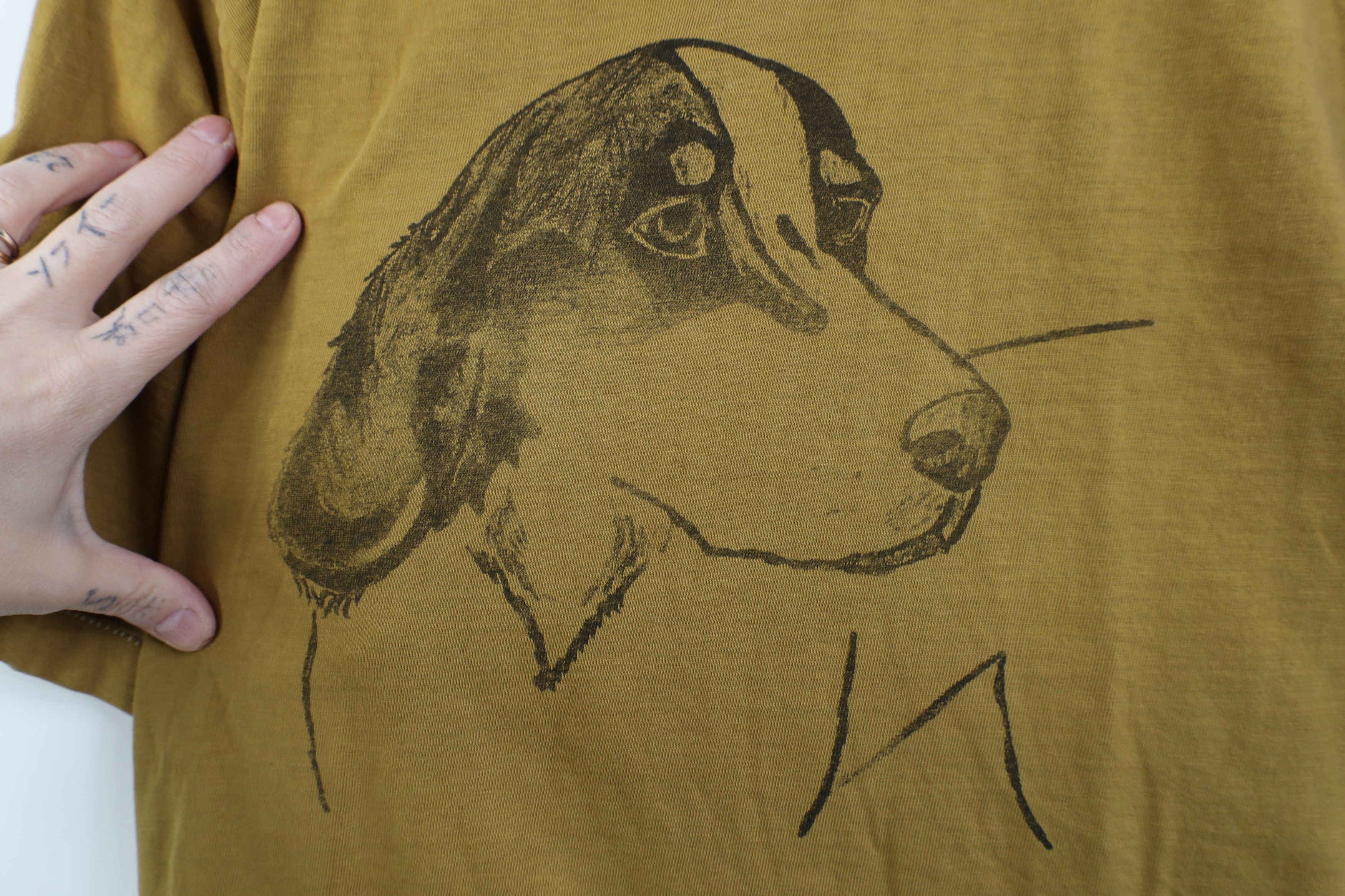 Vintage Vintage 70s Streetwear Beagle Dog Sketch T-Shirt Mustard Size US M / EU 48-50 / 2 - 4 Thumbnail
