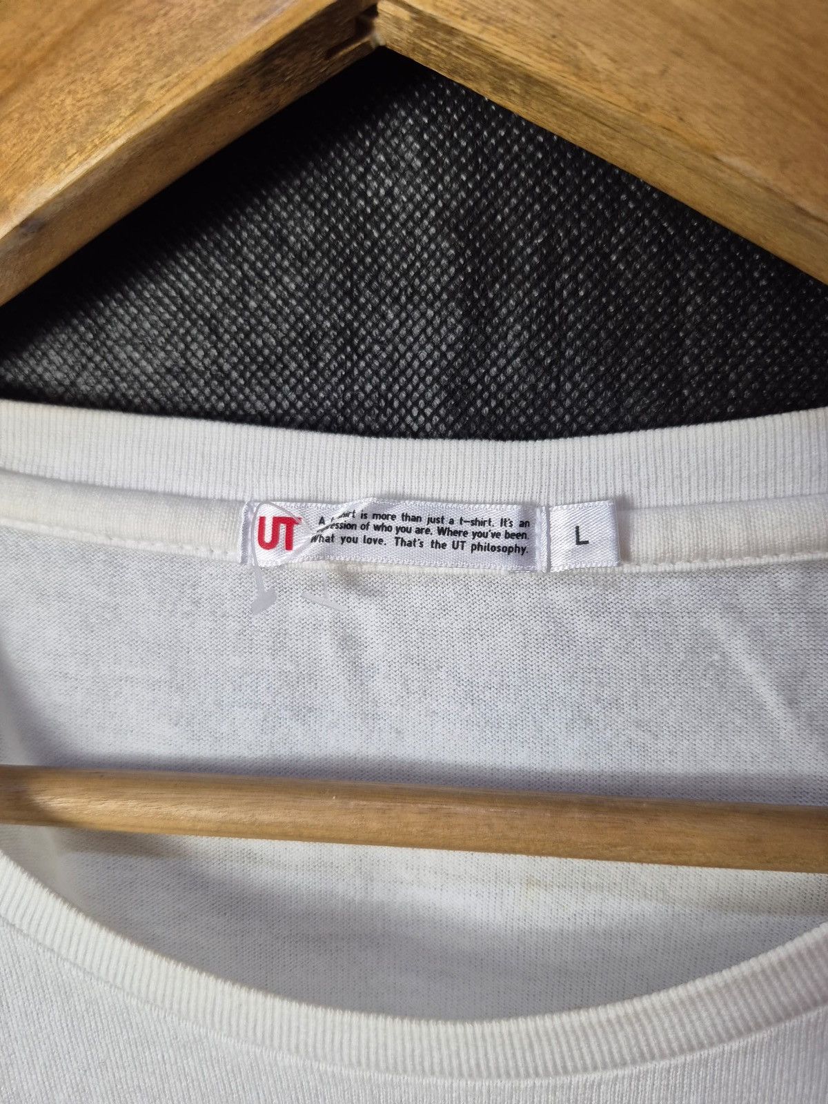 Anime × Japanese Brand × Uniqlo 🔥 Uniqlo Shogakukan Anime Cartoon Art Tee Size US L / EU 52-54 / 3 - 8 Thumbnail