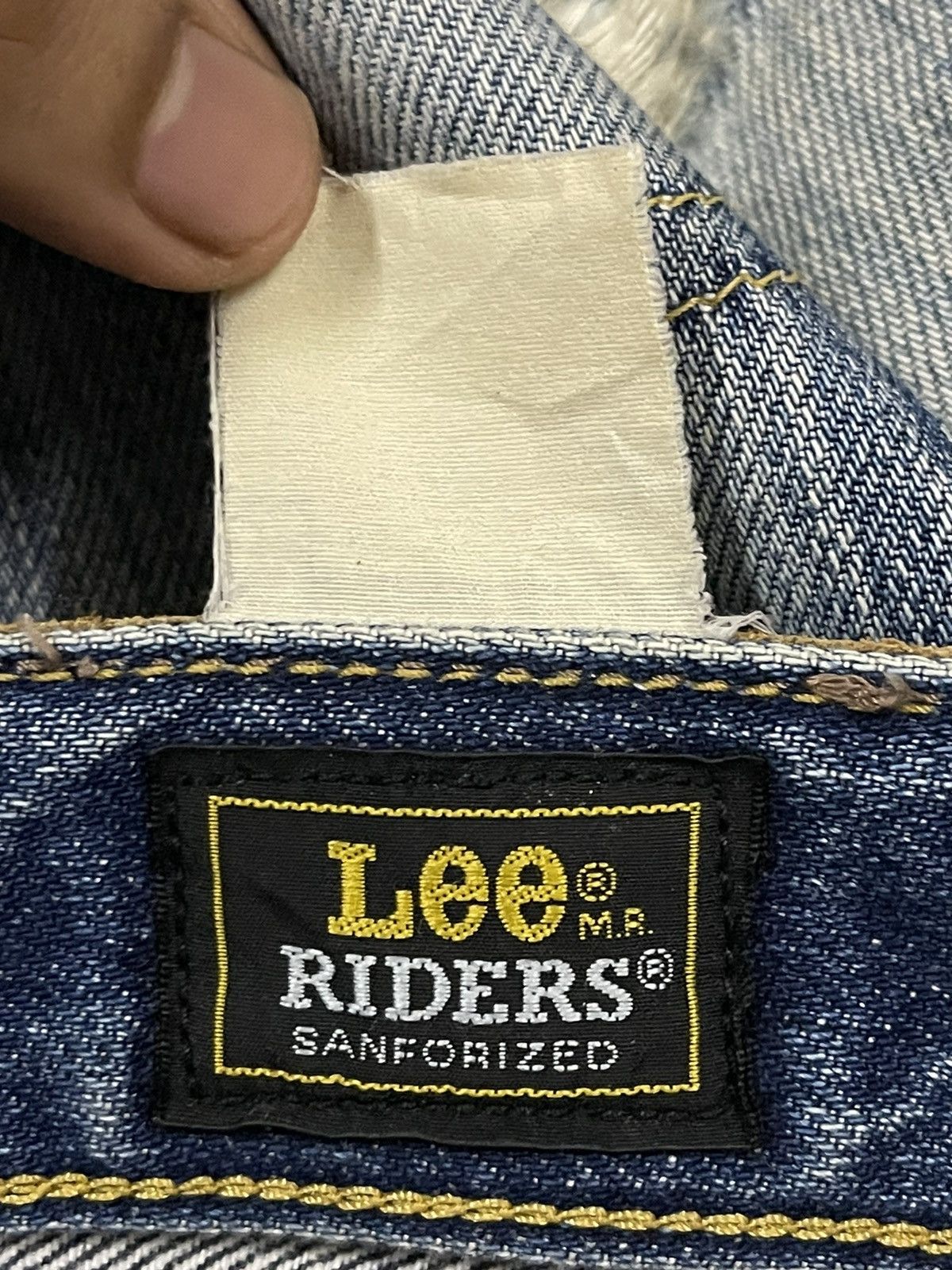 Lee Vintage 90s Lee Blue Wash Distressed Flare Jeans Size US 31 - 8 Thumbnail