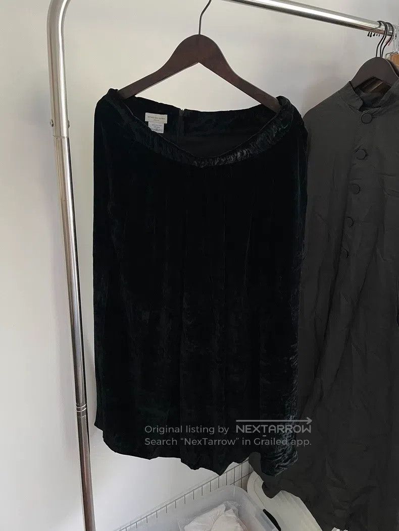 Dries Van Noten Dries Van Noten size:38 Velvet skirt Size 23" - 2 Thumbnail