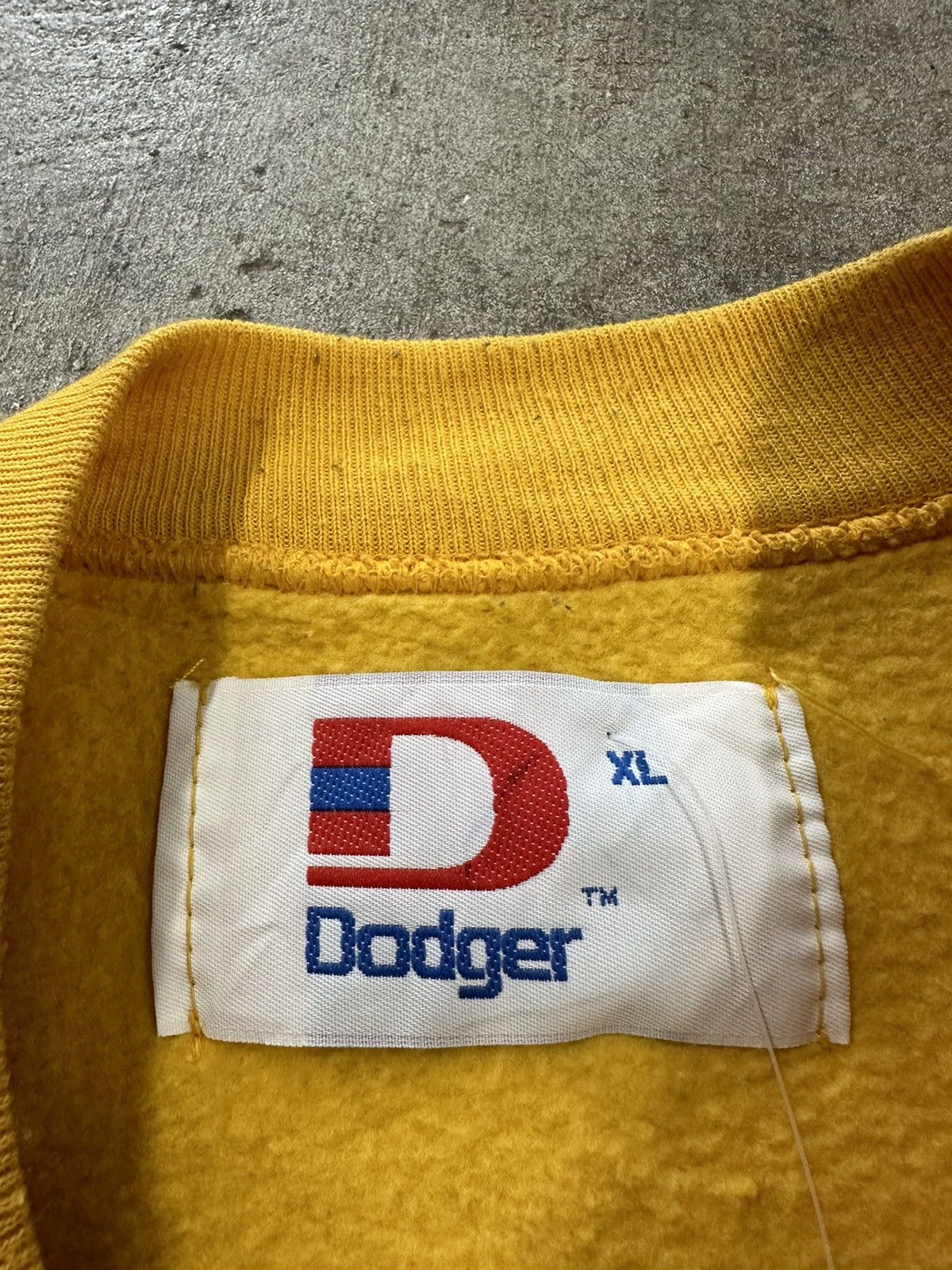 Vintage Vintage 90s Dodger Michigan Wolverines Sweatshirt Size US XL / EU 56 / 4 - 10 Thumbnail