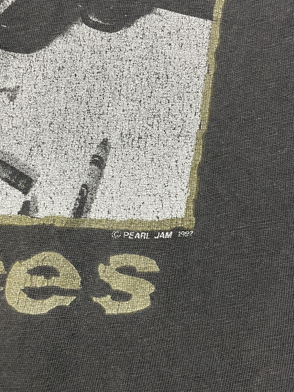 Band Tees Vintage Og 1992 Pearl Jam ‘Choises’ Sunfaded Distressed Tee Size US M / EU 48-50 / 2 - 9 Thumbnail