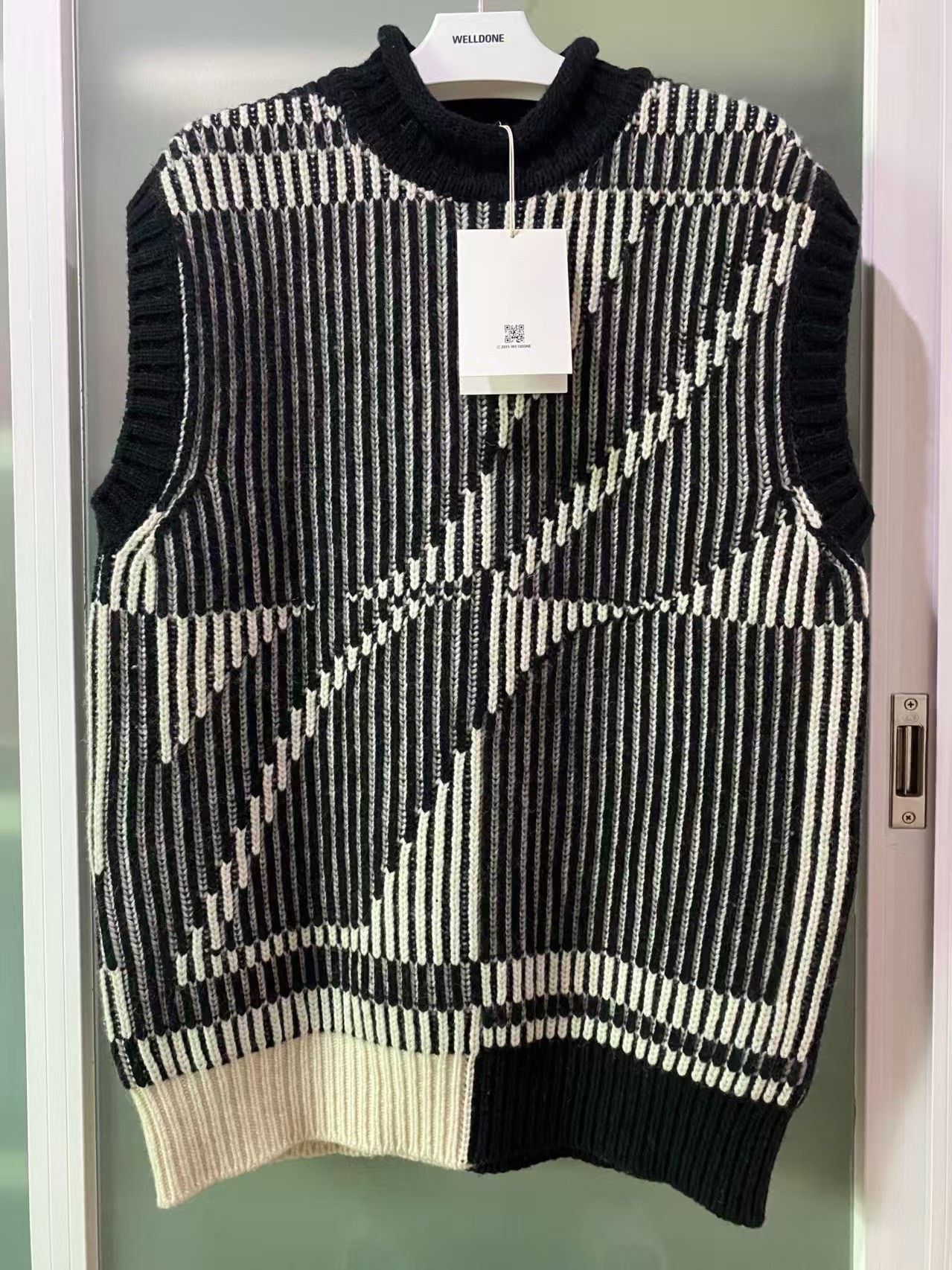 WE11DONE we11done Logo Turtleneck Knit Vest Size US S / EU 44-46 / 1 - 1 Thumbnail