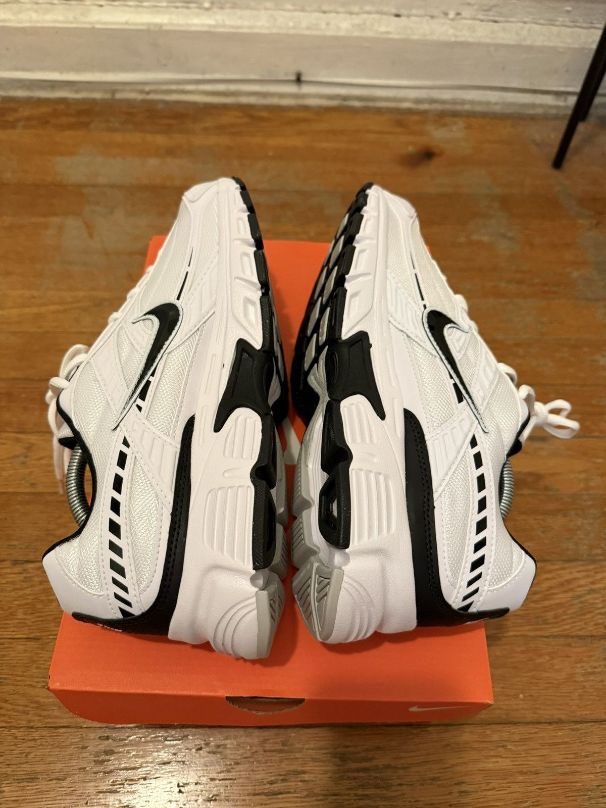Nike Nike Initiator Size US 9.5 / EU 42-43 - 5 Thumbnail