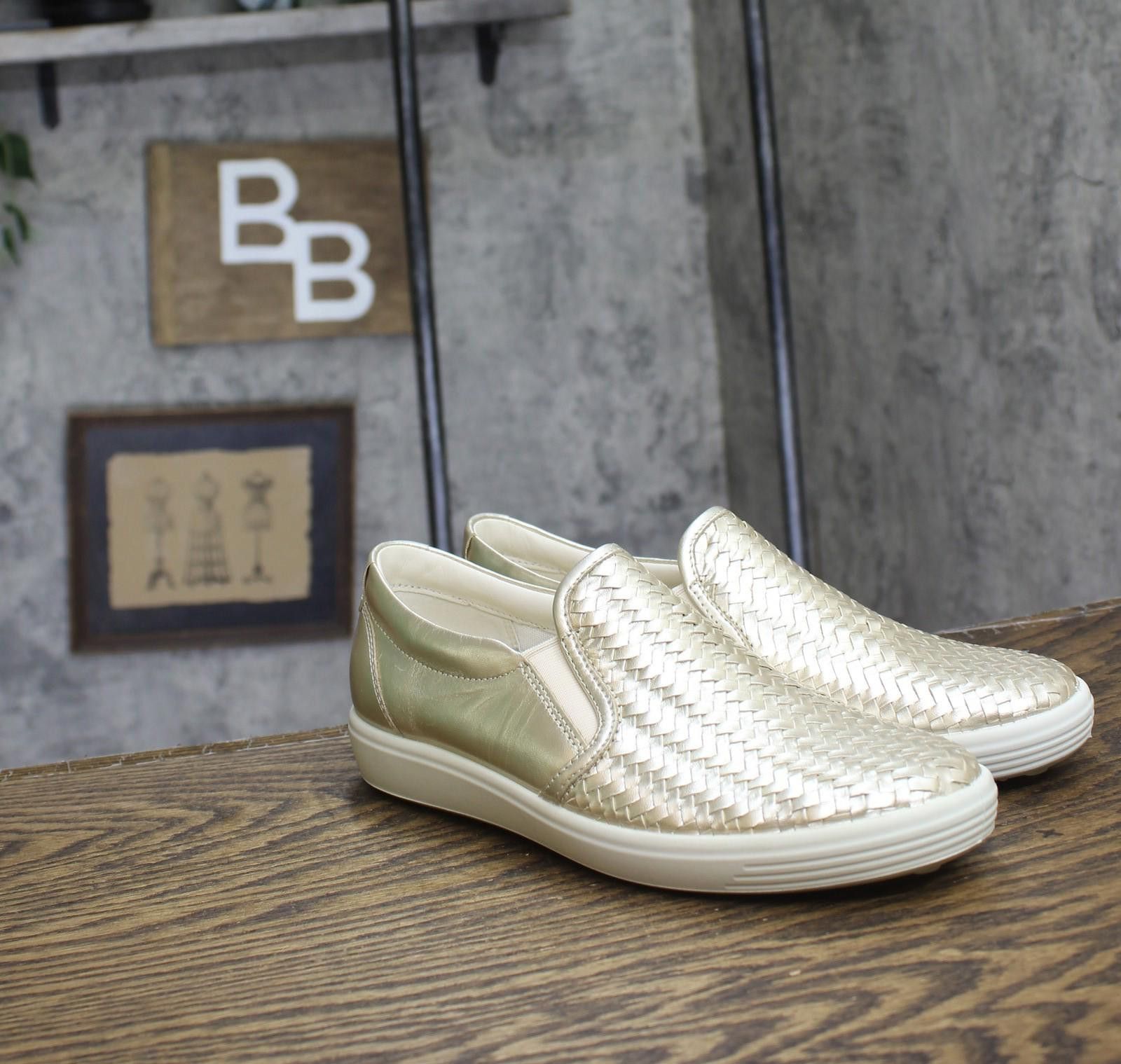 Ecco Ecco 7 Slip On 2.0 Sneaker White / Gold Eur 38 (us 7-7.5) Size US 7 / IT 37 - 1 Thumbnail