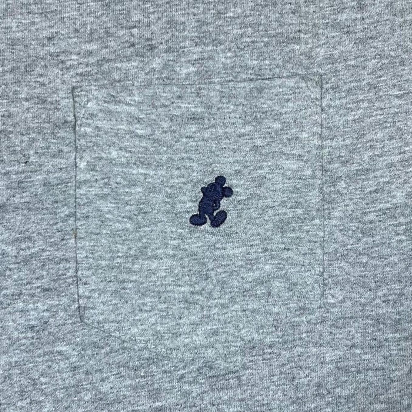Disney VINTAGE Disney Walt Disney World Embroidered Mickey Pocket Logo Grey T-Shirt Large Mens Regular L Short Sleeve Crew Neck Shirt Size US L / EU 52-54 / 3 - 4 Thumbnail