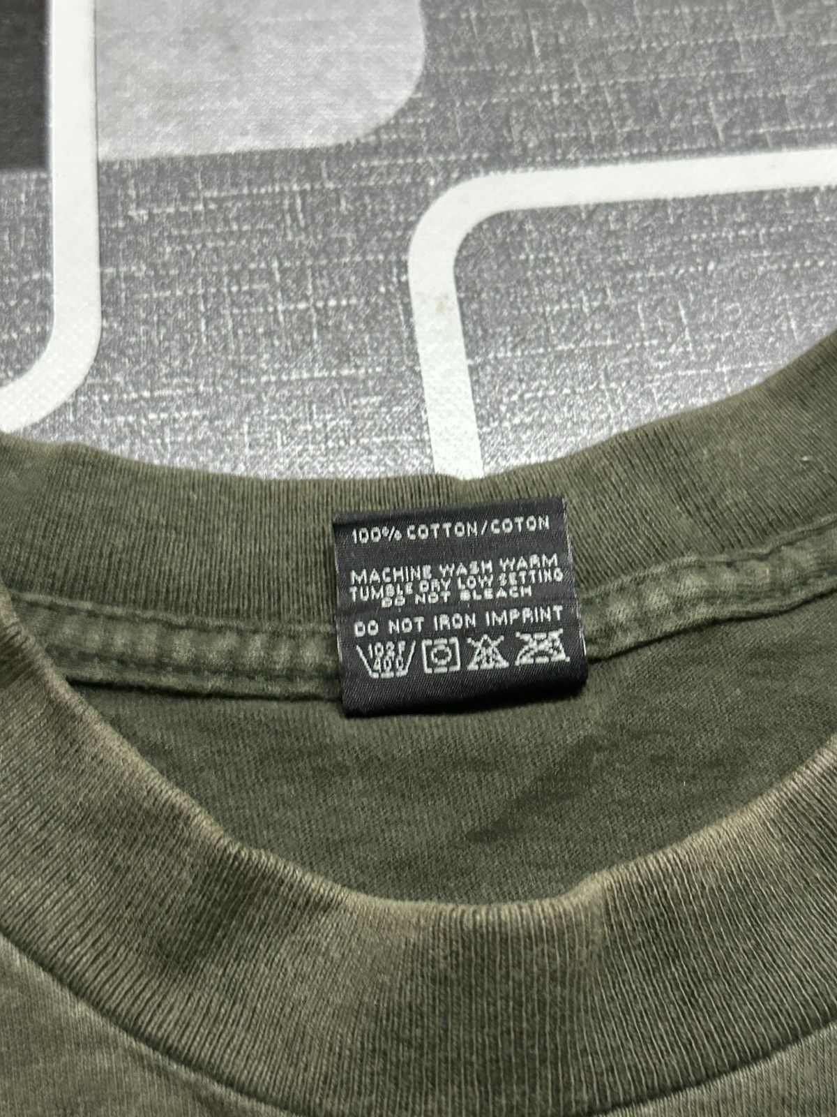 Quiksilver × Vintage Vintage 1990 Quiksilver Surfwear Tee Shirt Size US L / EU 52-54 / 3 - 7 Thumbnail